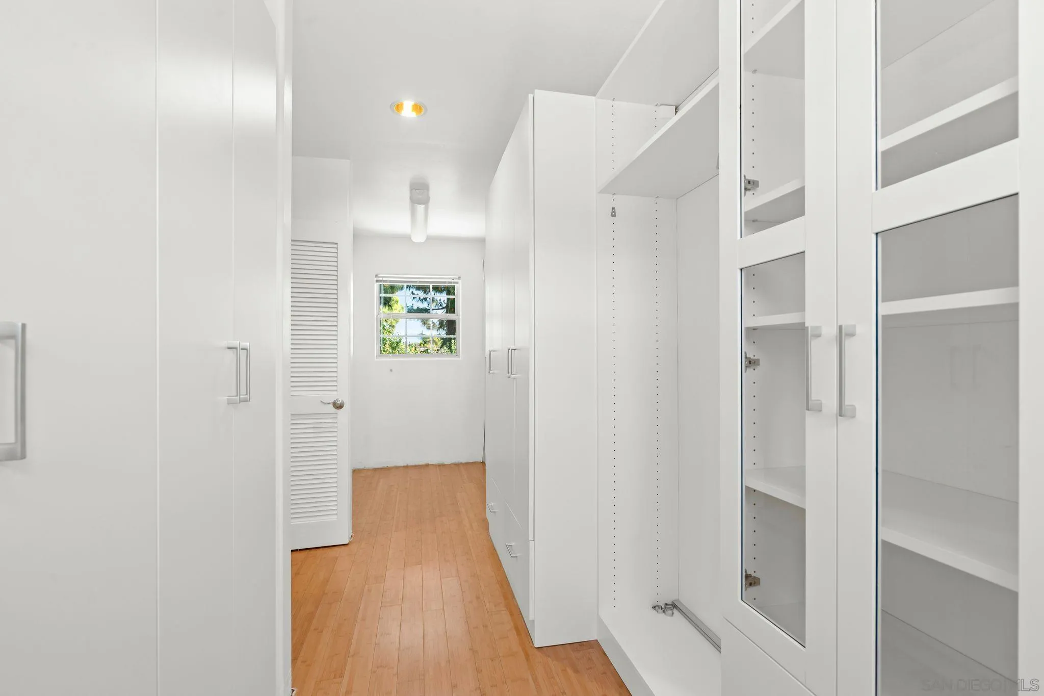 https://cdn.realtyfeed.com/cdn/127/260005458/e195c9e41836c9acd0141d30a9d4bdc7.webp