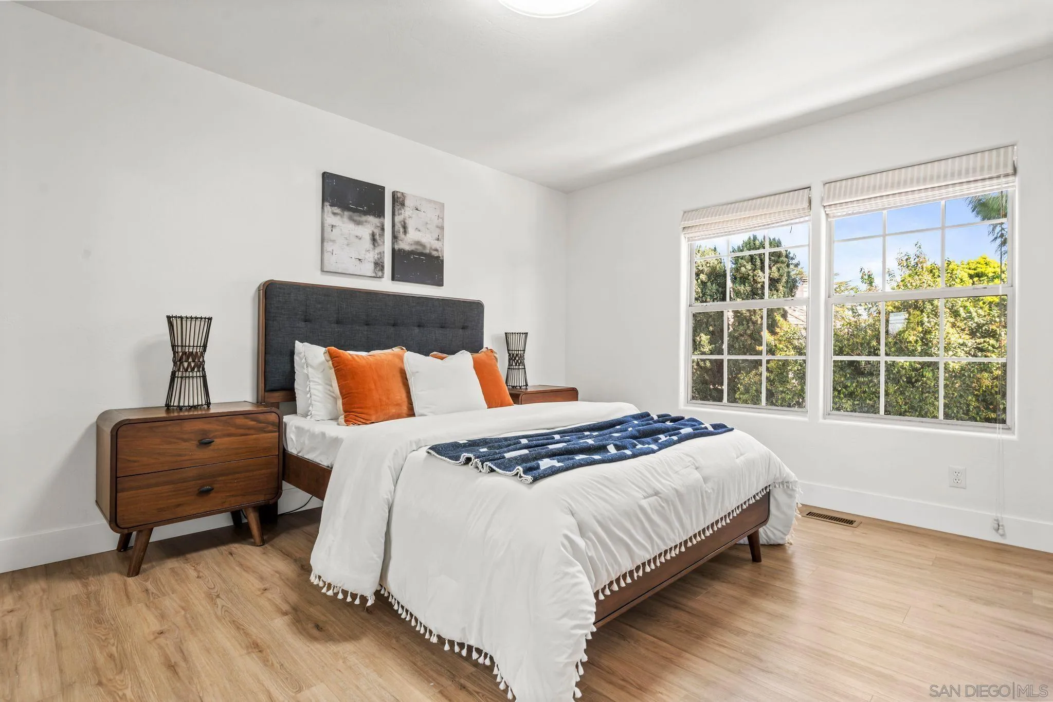 https://cdn.realtyfeed.com/cdn/127/260005458/ec483b887d819df1a04375d0f7c0fb6c.webp