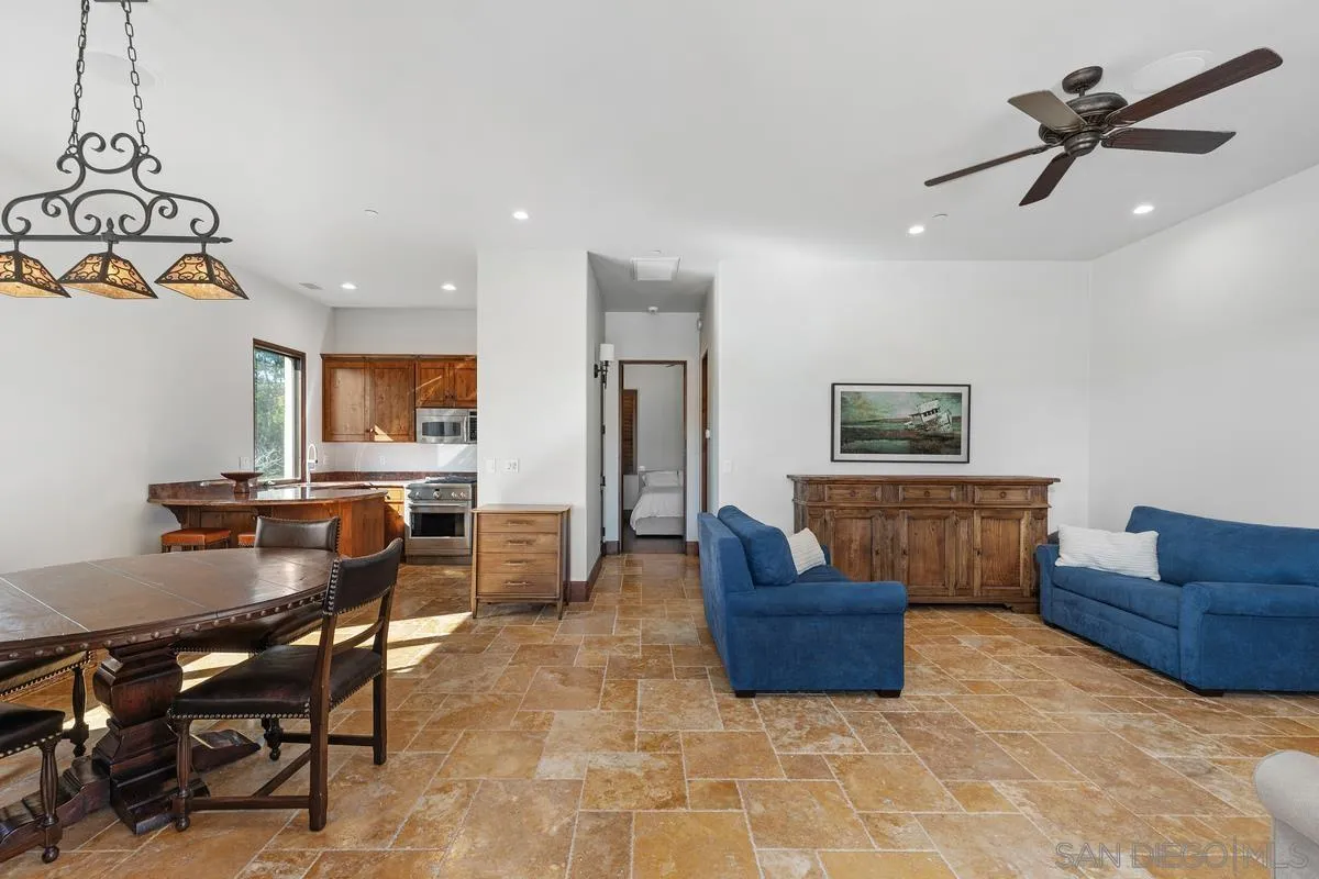 https://cdn.realtyfeed.com/cdn/127/260005462/4a1360df2962932a543b31caeb257e2d.webp
