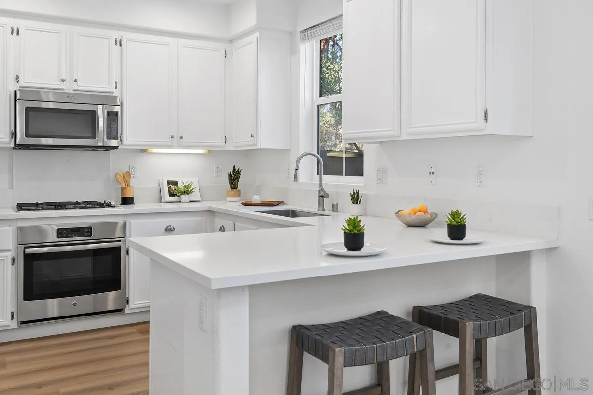https://cdn.realtyfeed.com/cdn/127/260005463/1cb4a1372ceda50e7ffc959c85e0f9b6.webp
