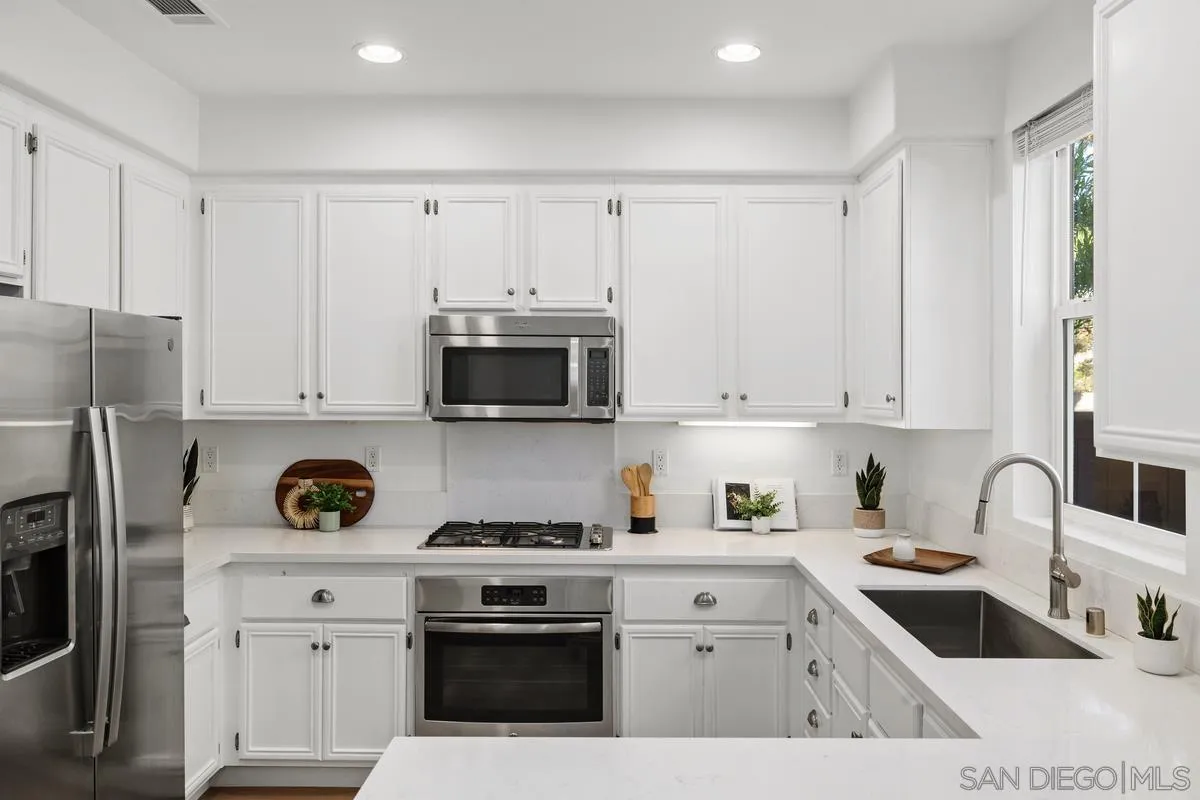https://cdn.realtyfeed.com/cdn/127/260005463/275d5aa9e04199f9f3efd35921ce54be.webp