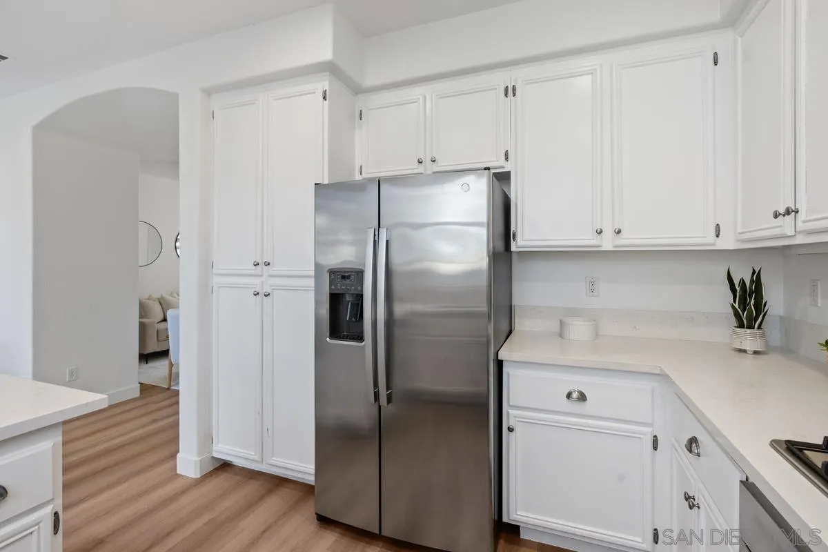 https://cdn.realtyfeed.com/cdn/127/260005463/76200a5af28ea17b020ced8484b13b26.webp