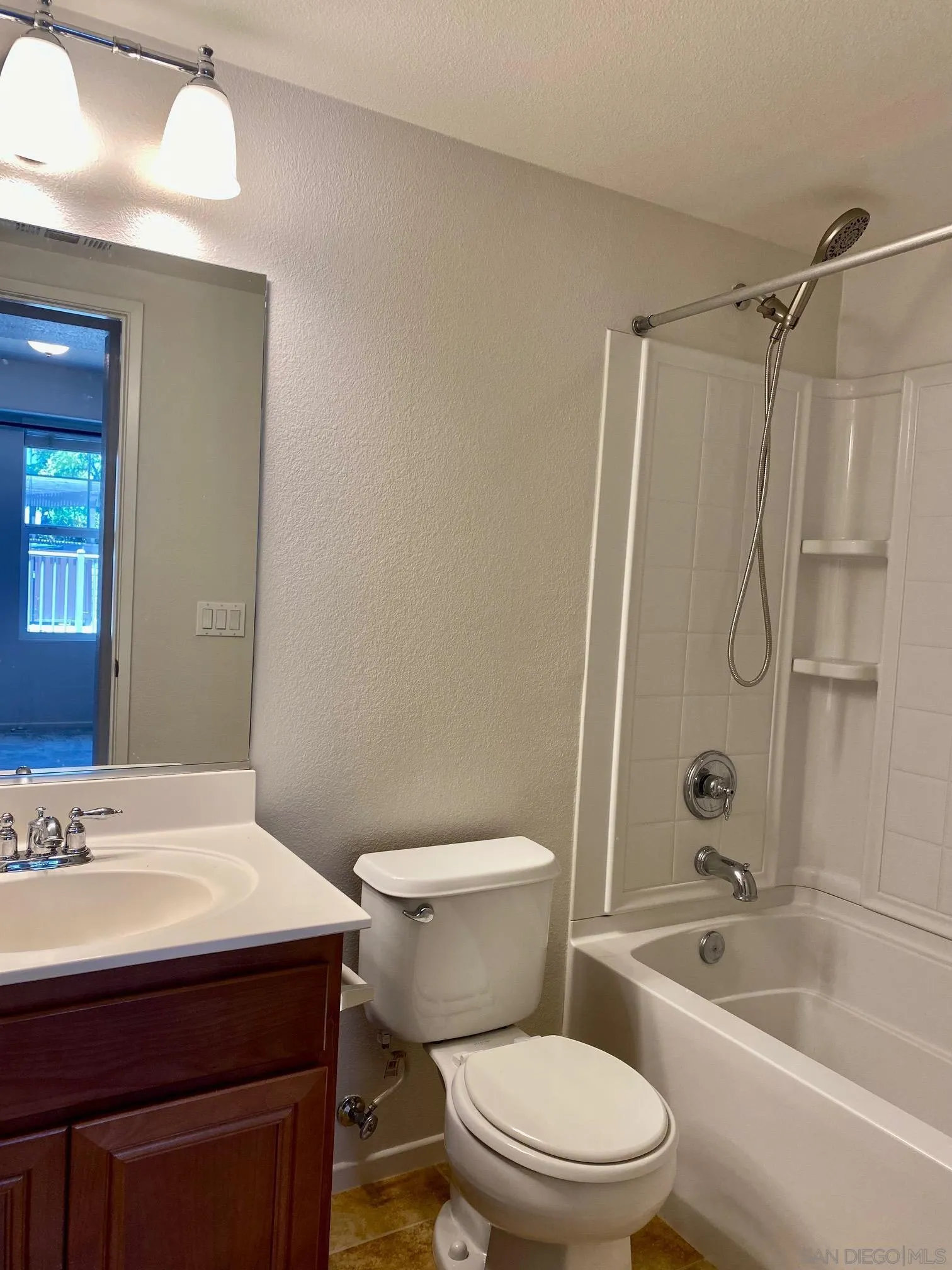 https://cdn.realtyfeed.com/cdn/127/260005464/9d4a3b2563ed0b9329a735bccc5b9d1d.webp