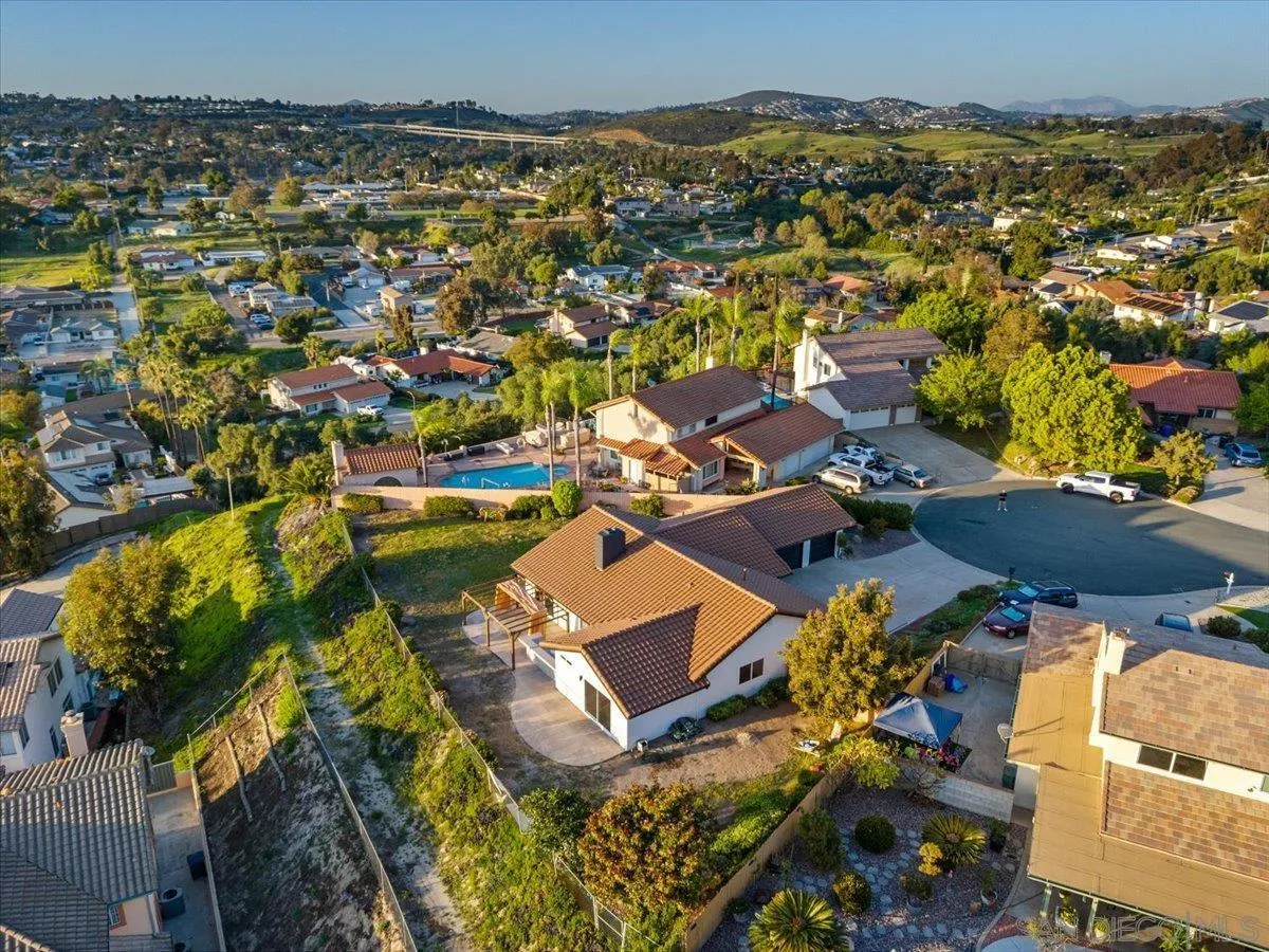 https://cdn.realtyfeed.com/cdn/127/260005465/235624b8d4db74c202becd165c74b564.webp