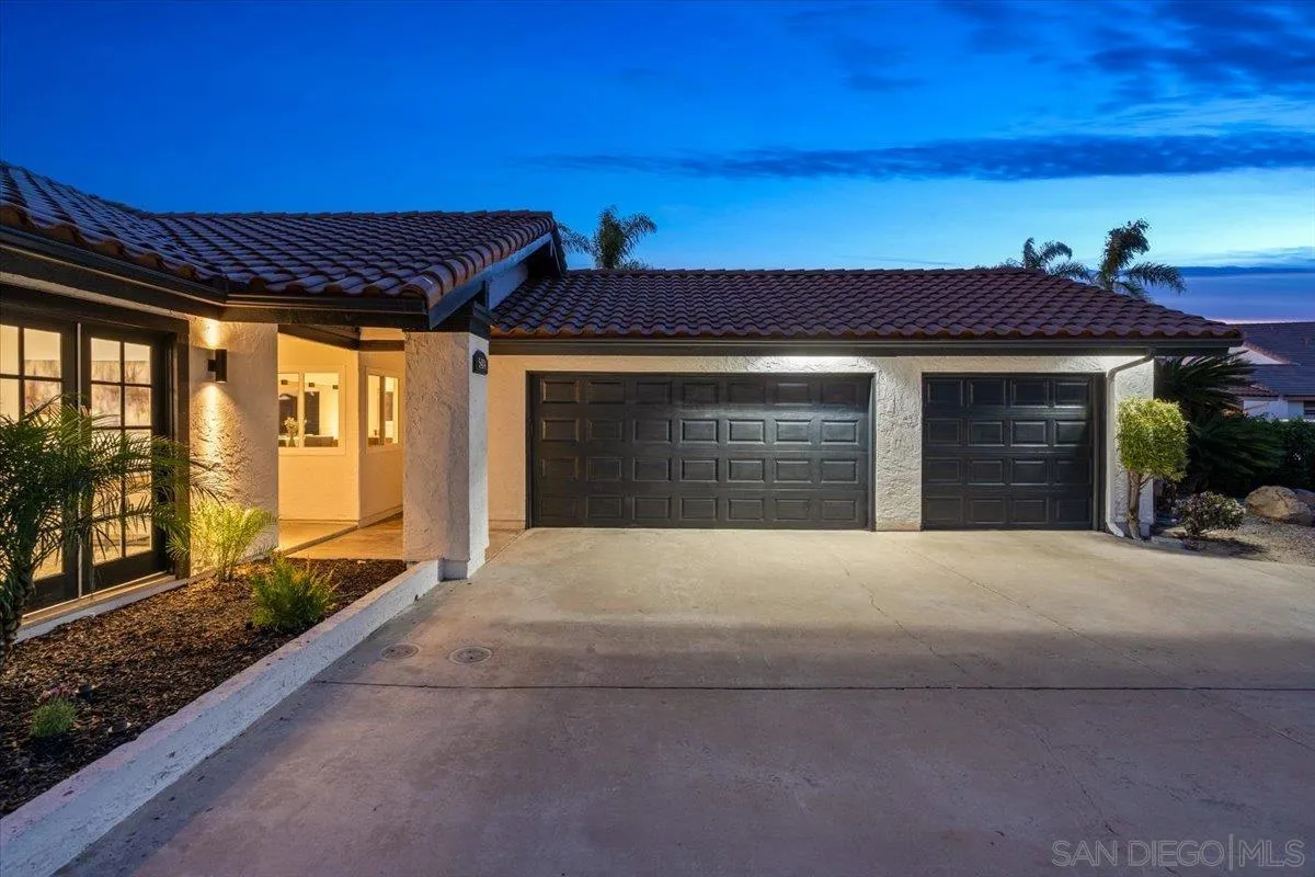 https://cdn.realtyfeed.com/cdn/127/260005465/831932213d2f27c1984953867a7cdd2c.webp