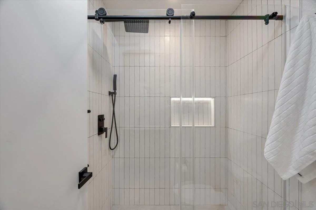 https://cdn.realtyfeed.com/cdn/127/260005465/ab286c91401e38609d4efaa34b74d050.webp