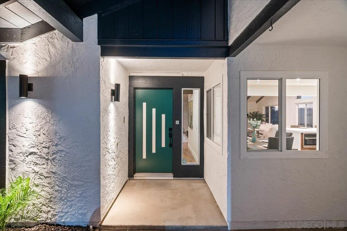 https://cdn.realtyfeed.com/cdn/127/260005465/ceb98947a92c494b19325381062837ee.webp