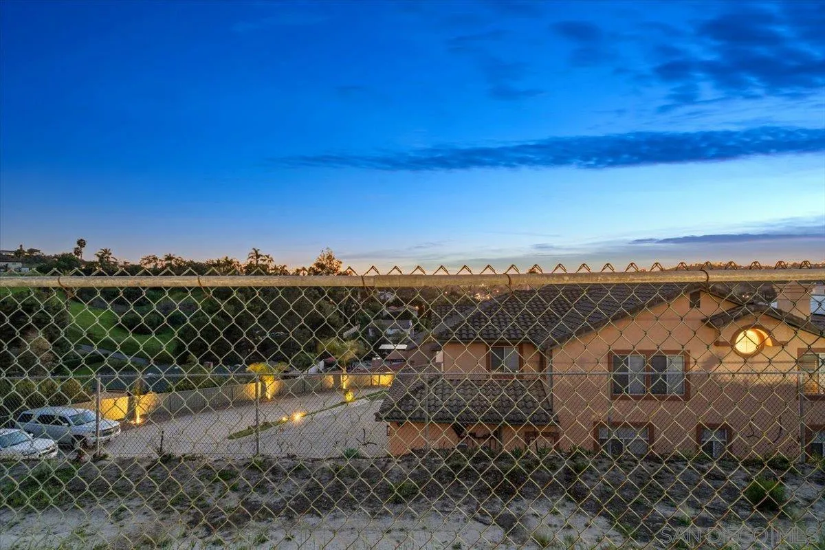 https://cdn.realtyfeed.com/cdn/127/260005465/f99adf52426e7ce07f0eae3c0529db33.webp
