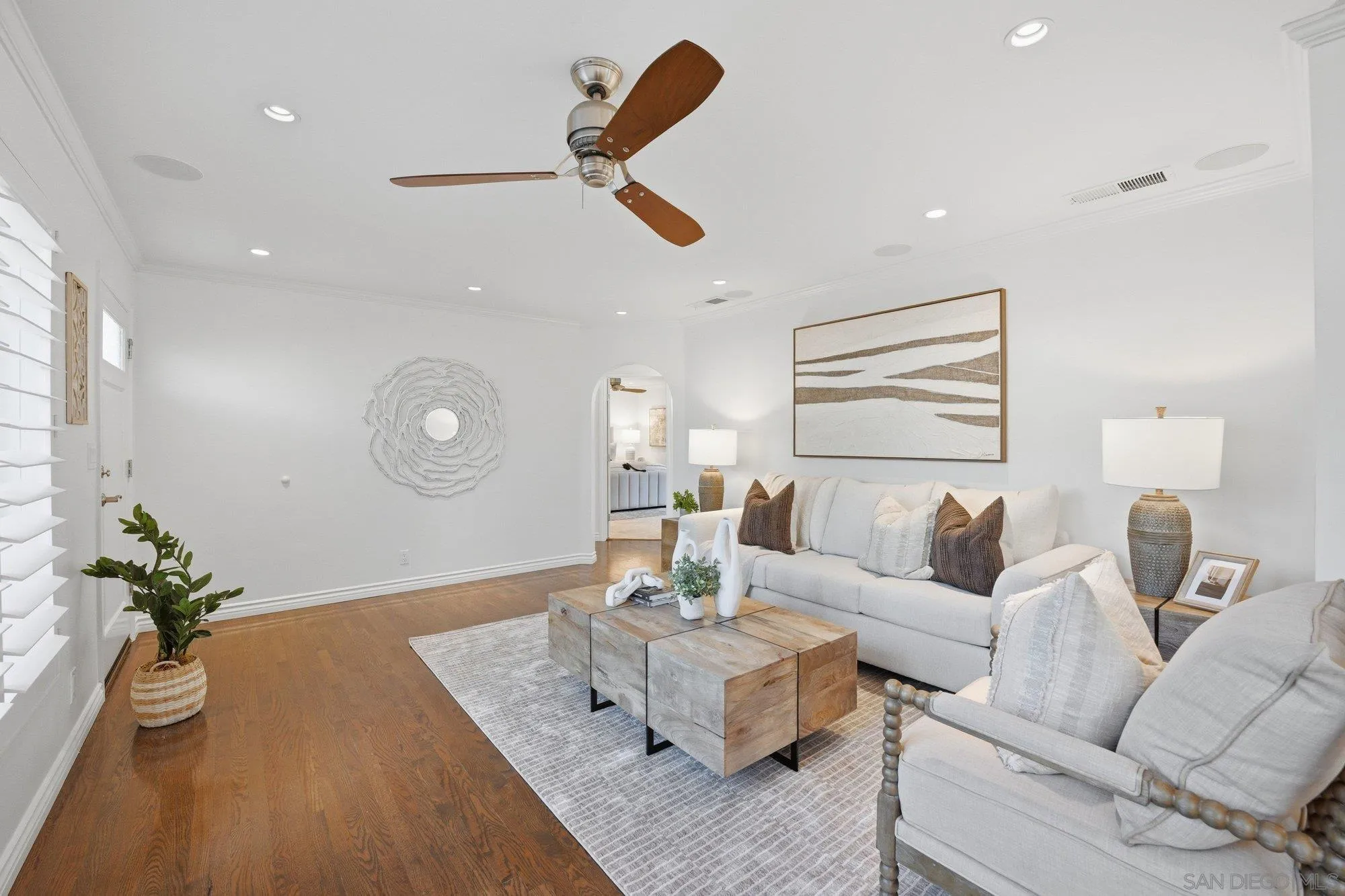 https://cdn.realtyfeed.com/cdn/127/260005466/1f18ae95ffe86545d021e3d605feb772.webp