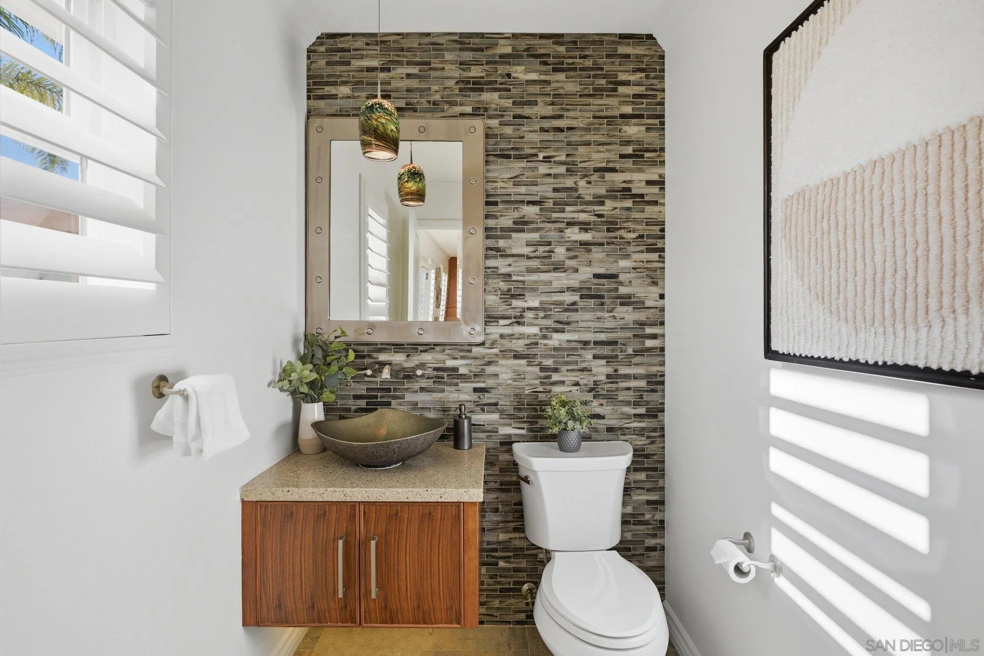 https://cdn.realtyfeed.com/cdn/127/260005466/531a3f24c48a45297a1bc61d39ad01c8.webp