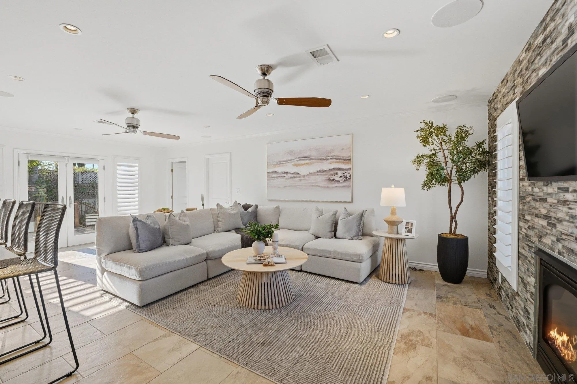 https://cdn.realtyfeed.com/cdn/127/260005466/b5ce7d024256aec8f60c396a74425fdb.webp