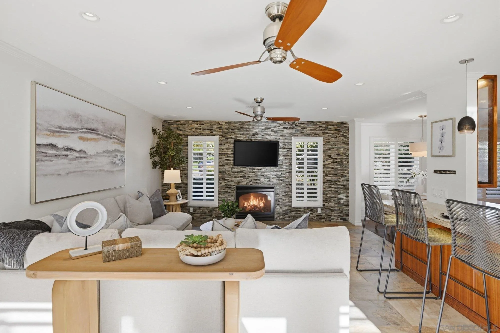 https://cdn.realtyfeed.com/cdn/127/260005466/d114d5188e549c7ee3825d3e2424a13b.webp