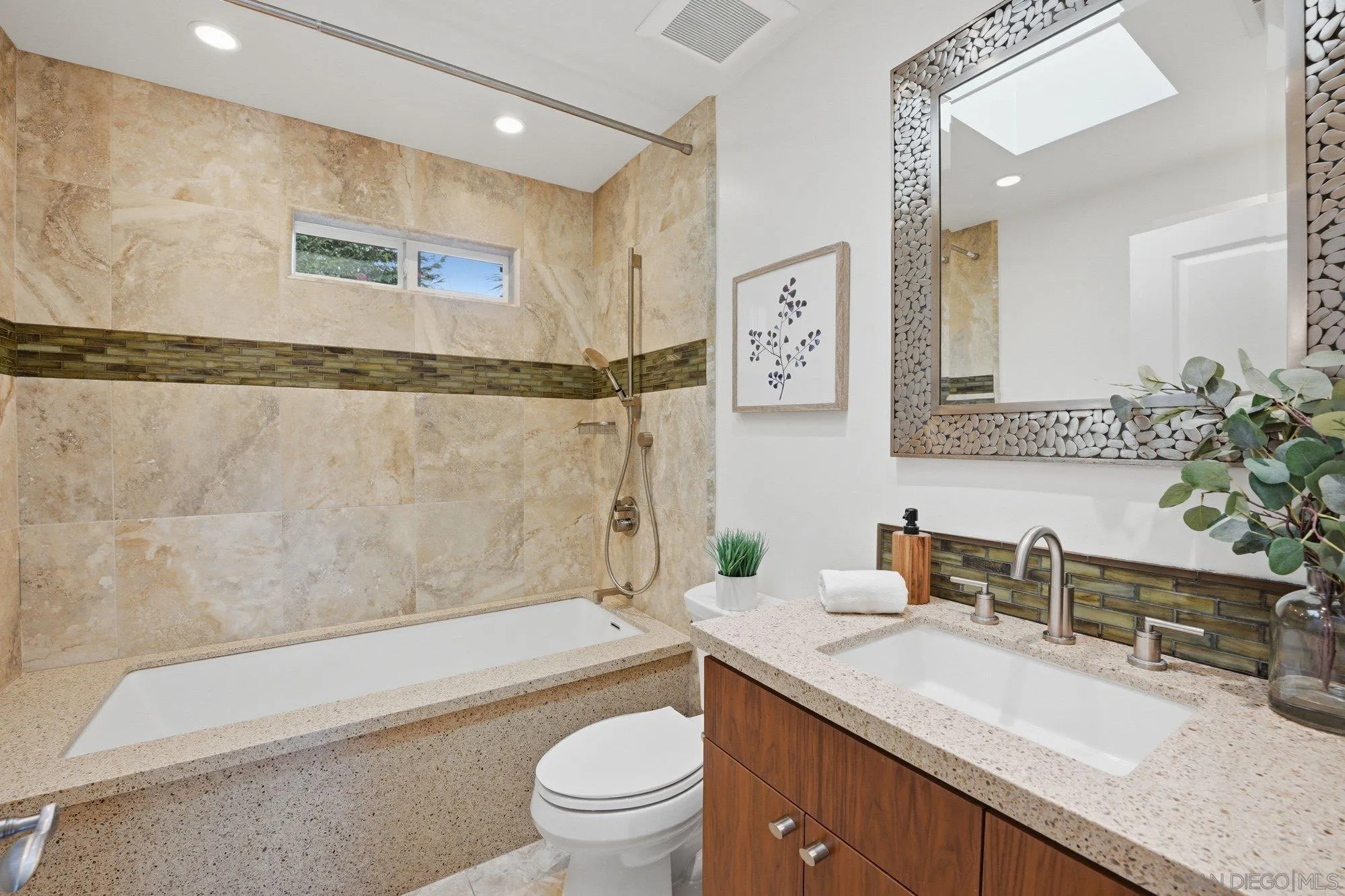https://cdn.realtyfeed.com/cdn/127/260005466/eafdae727125b31c1de7dcfc9e23e9e7.webp