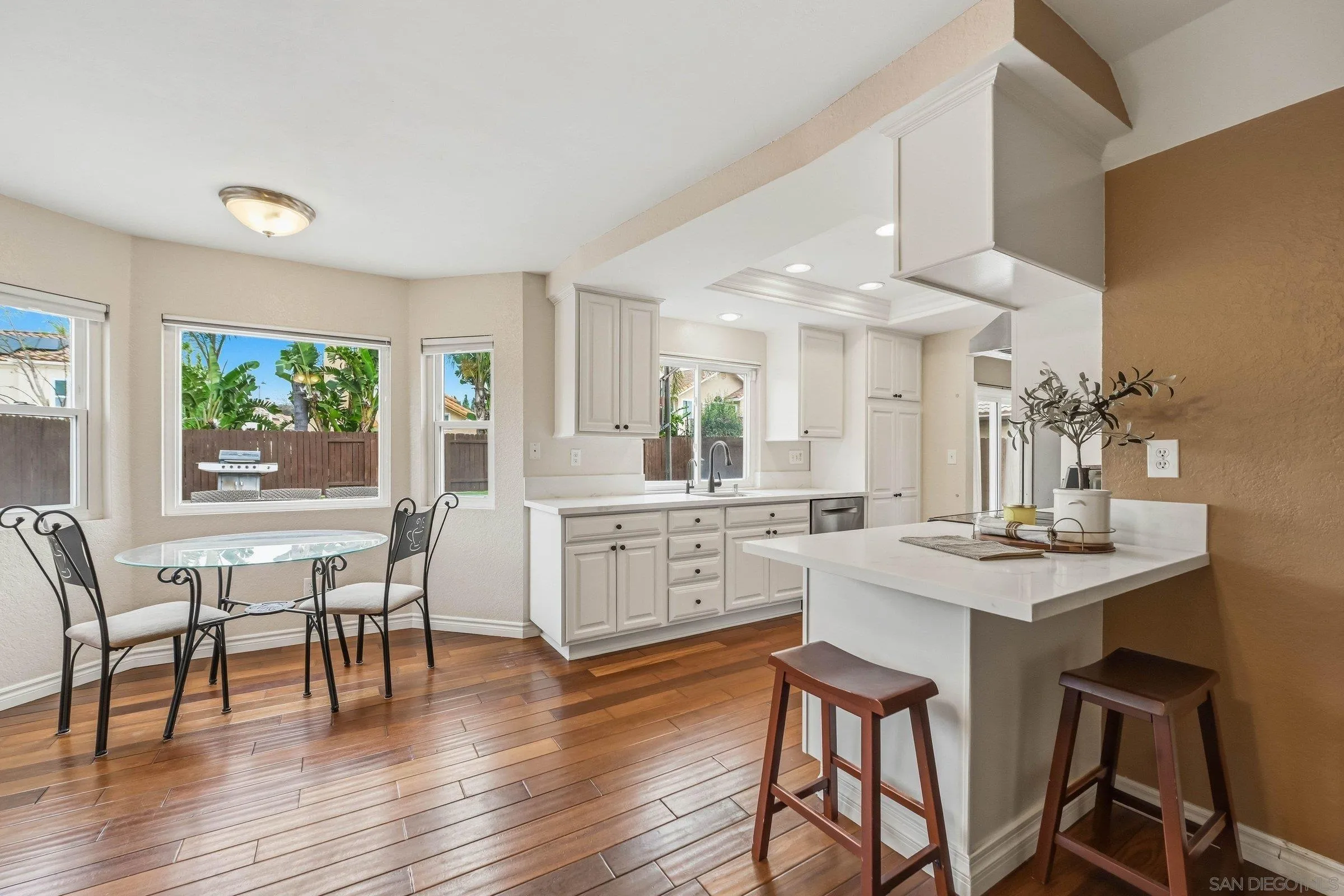 https://cdn.realtyfeed.com/cdn/127/260005468/3ce52c3c4ff54092279125ef758ccb16.webp