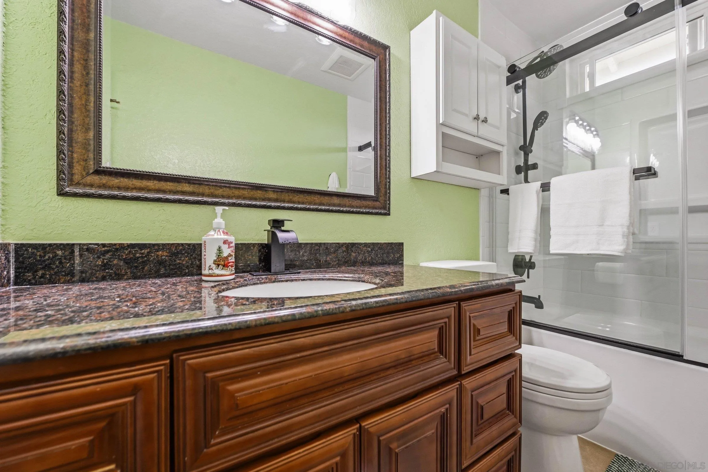 https://cdn.realtyfeed.com/cdn/127/260005468/79d456d881211701ae23659cba9e2168.webp