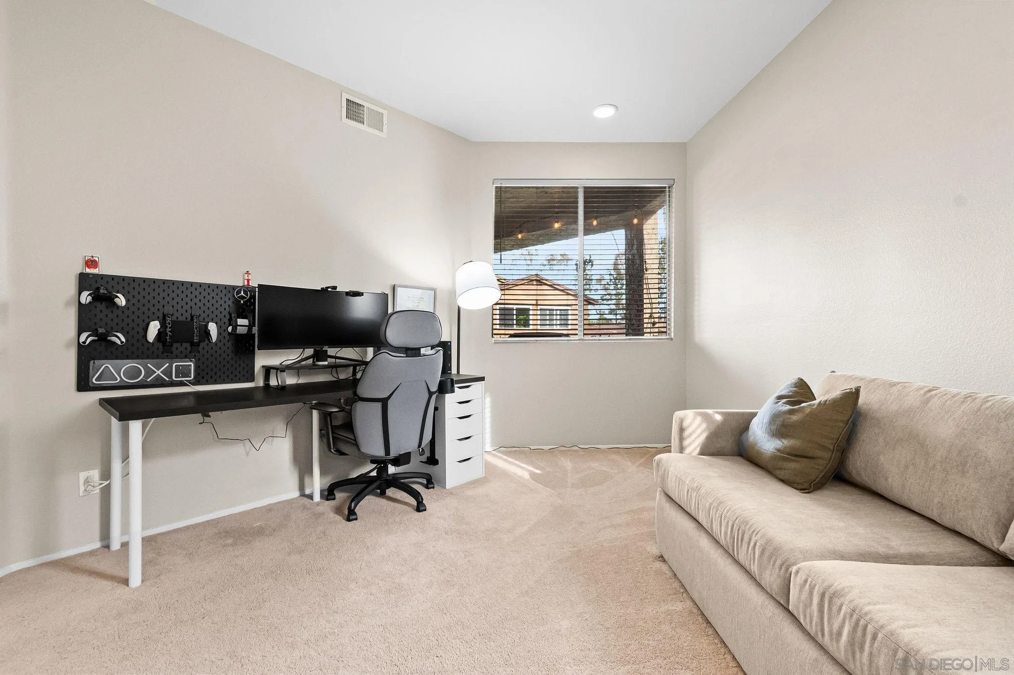https://cdn.realtyfeed.com/cdn/127/260005475/163ae61bc14defce1d6b23c0242f4278.webp