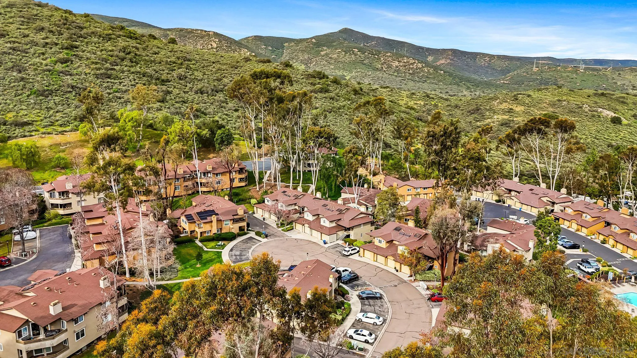 https://cdn.realtyfeed.com/cdn/127/260005475/bd6e88f74ffe1e49da44703cbe38a03c.webp