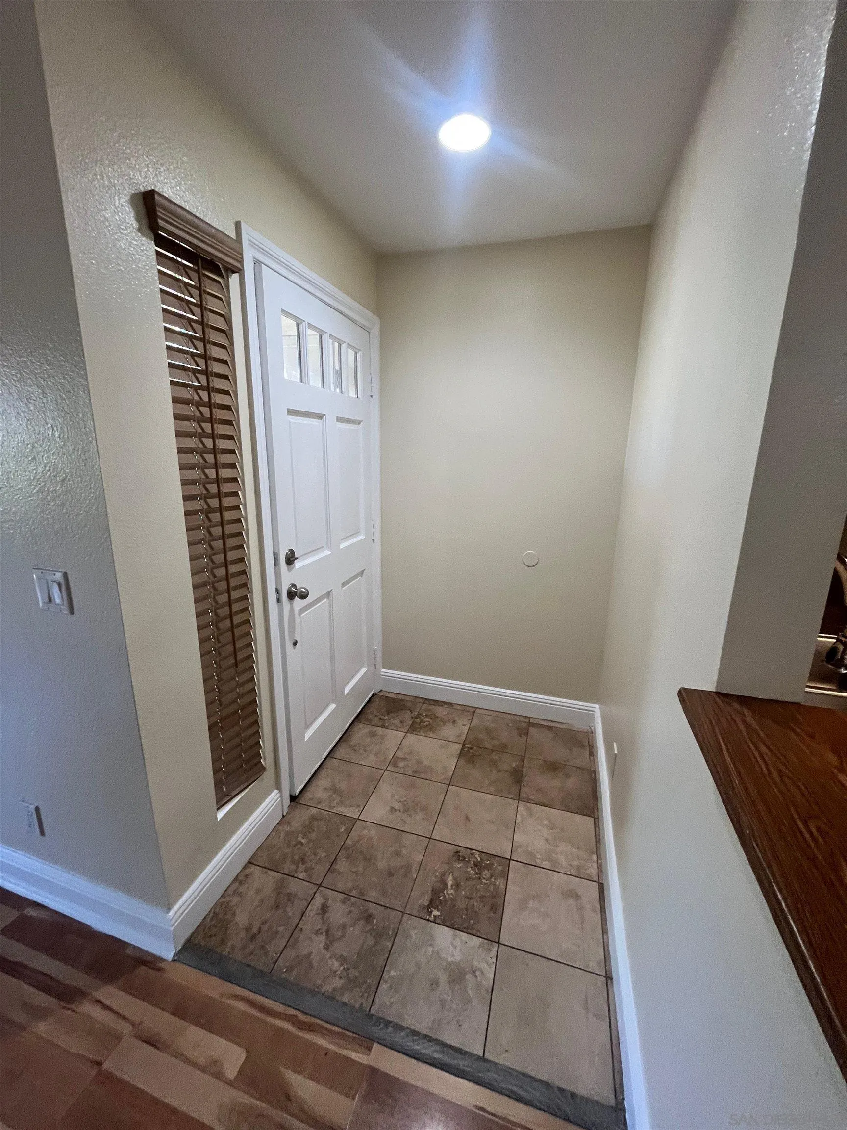 https://cdn.realtyfeed.com/cdn/127/260005479/16d508f3fa847648386eb16e97aa3f62.webp