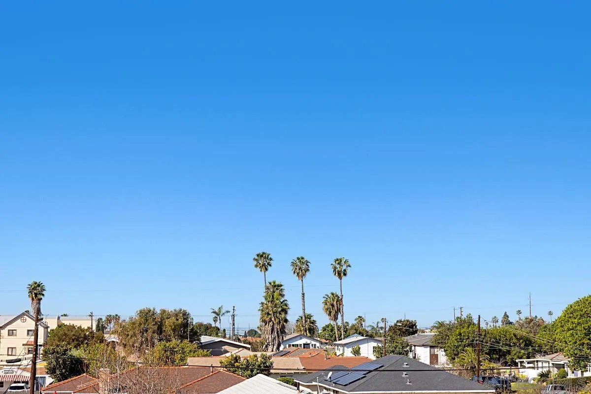 https://cdn.realtyfeed.com/cdn/127/260005488/825846941c6cdaba46eca3a676363eb4.webp