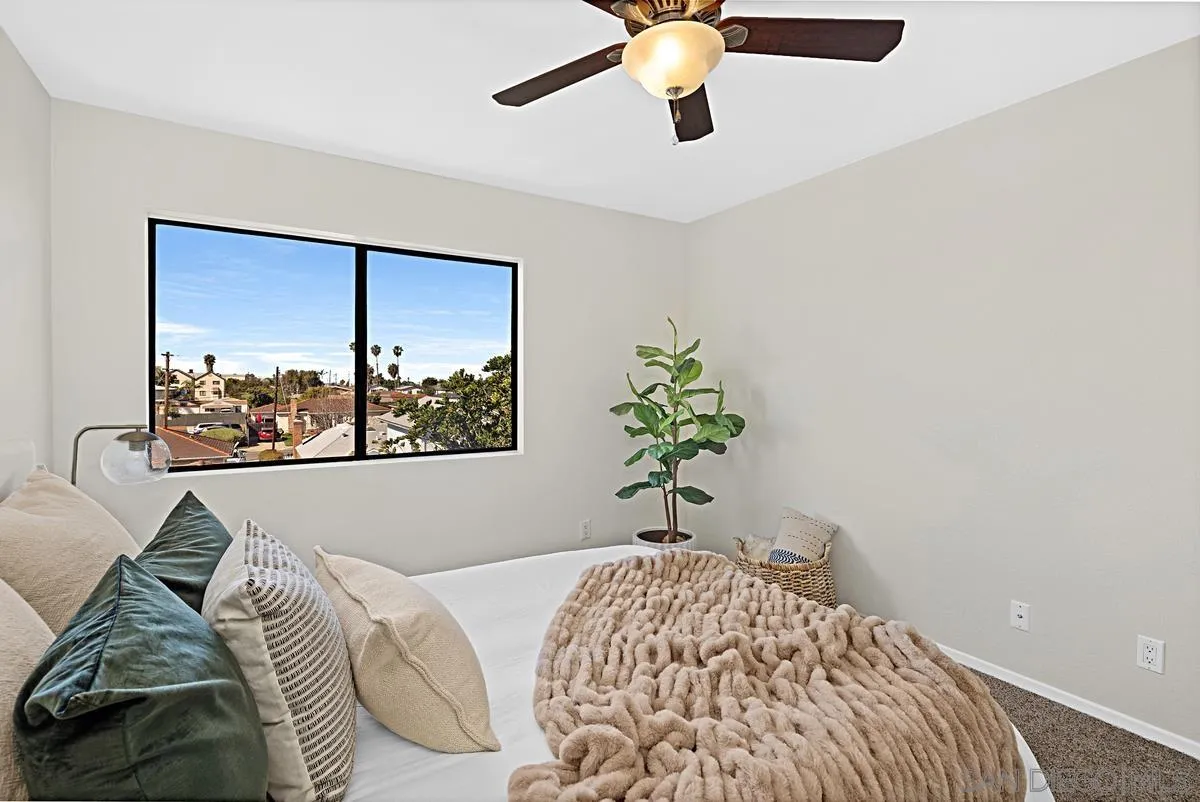 https://cdn.realtyfeed.com/cdn/127/260005488/cc192839503043d69683d2c739d92cab.webp