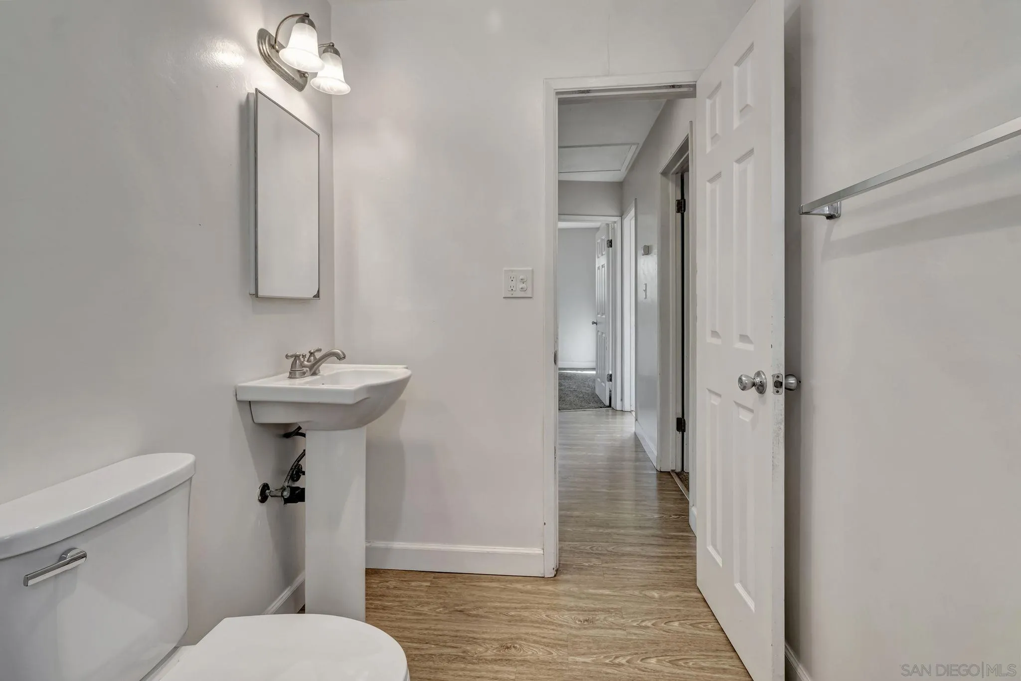https://cdn.realtyfeed.com/cdn/127/260005507/1e3210dc63e9fe1360cbfe87292a9b98.webp
