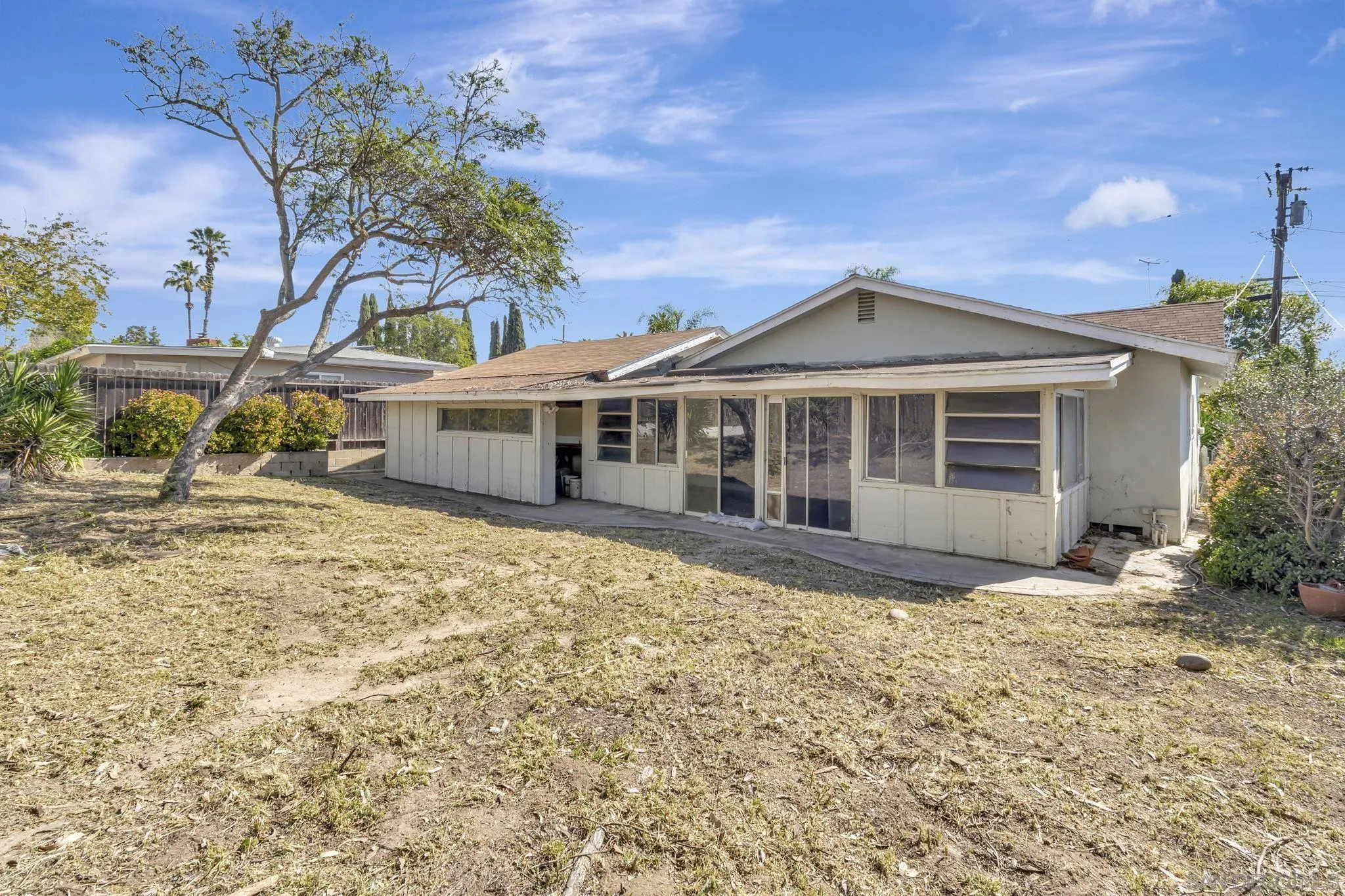 https://cdn.realtyfeed.com/cdn/127/260005507/23c16e03fe98392a7838c96dc9f9dd94.webp