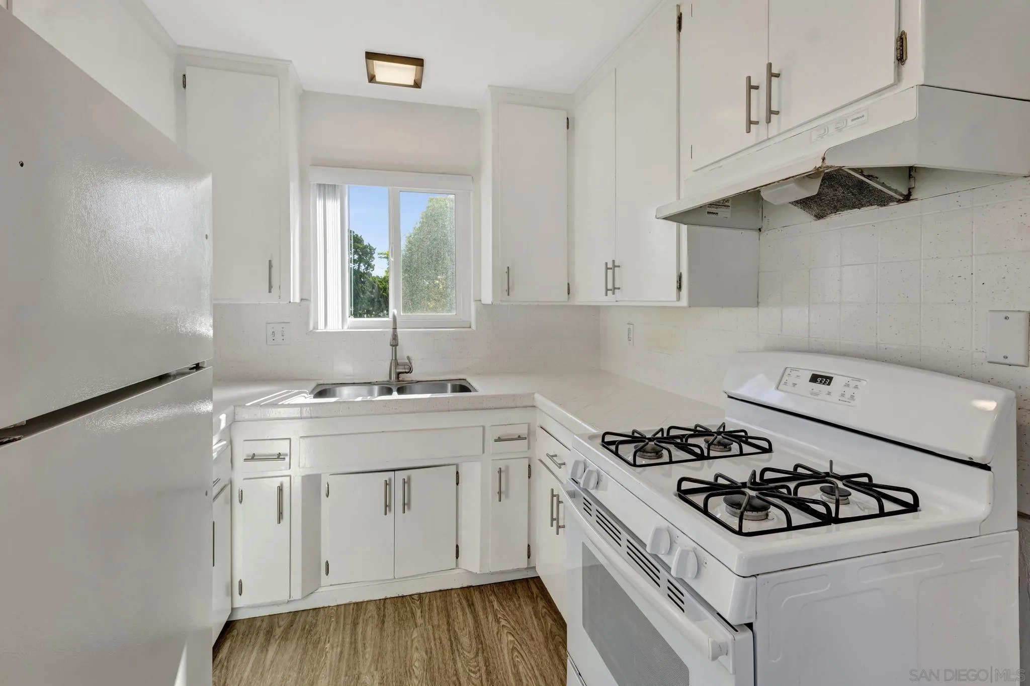 https://cdn.realtyfeed.com/cdn/127/260005507/c0c8b1c806248875f0b6b68a40bbe5d4.webp