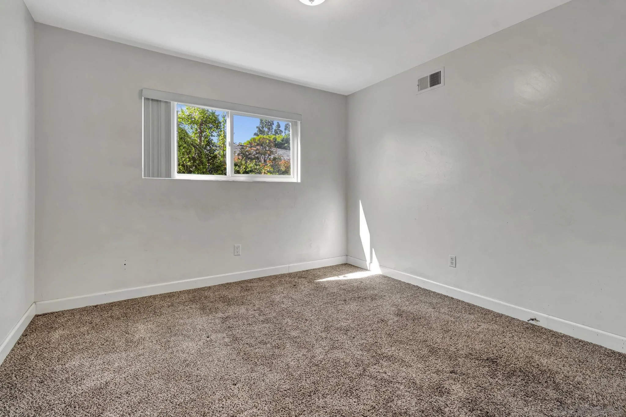 https://cdn.realtyfeed.com/cdn/127/260005507/f24382901cf21a7261ee9f63f54d3a2f.webp