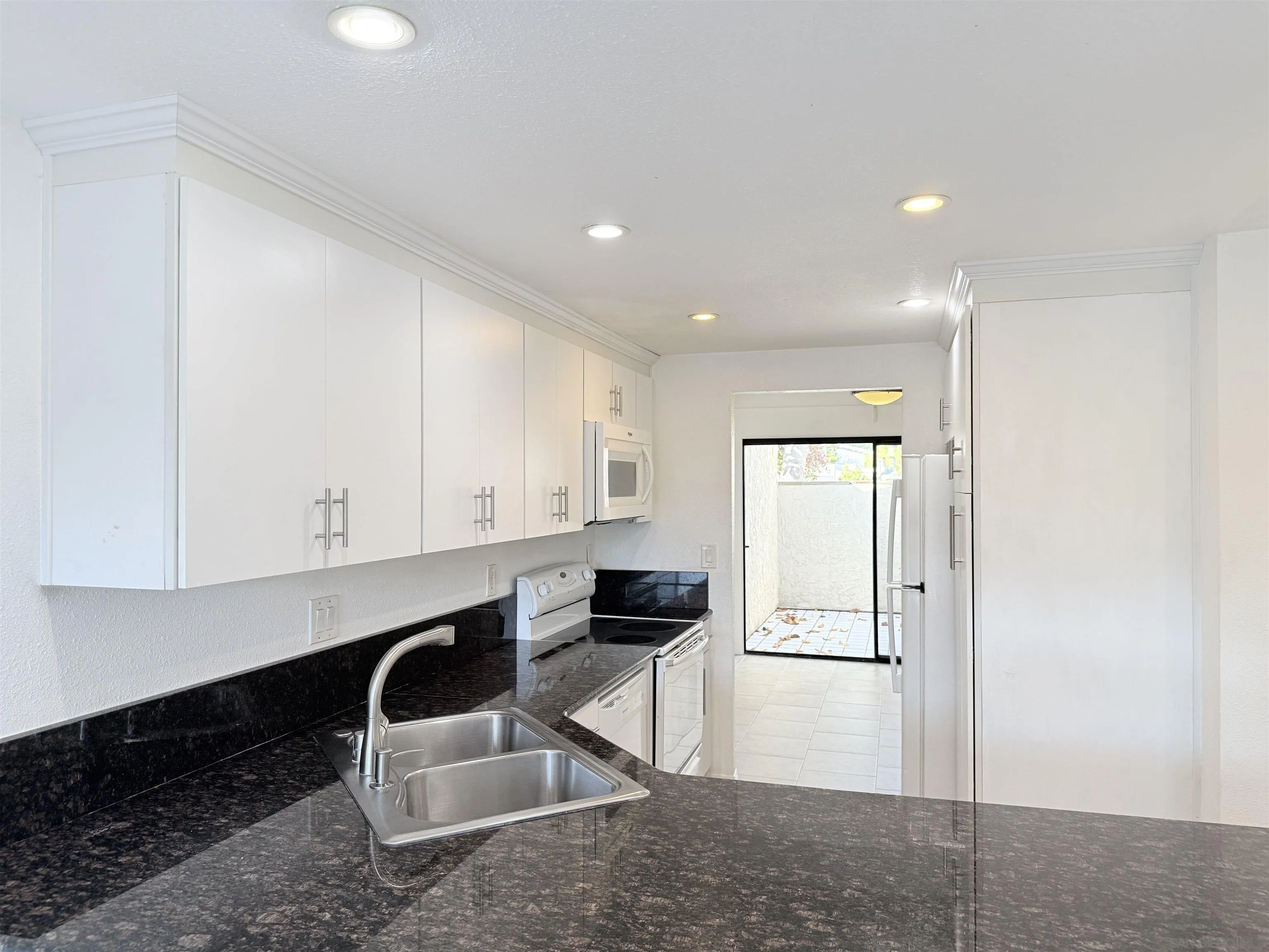 https://cdn.realtyfeed.com/cdn/127/260005512/70e1cf8e51a8727885877371be7317c3.webp
