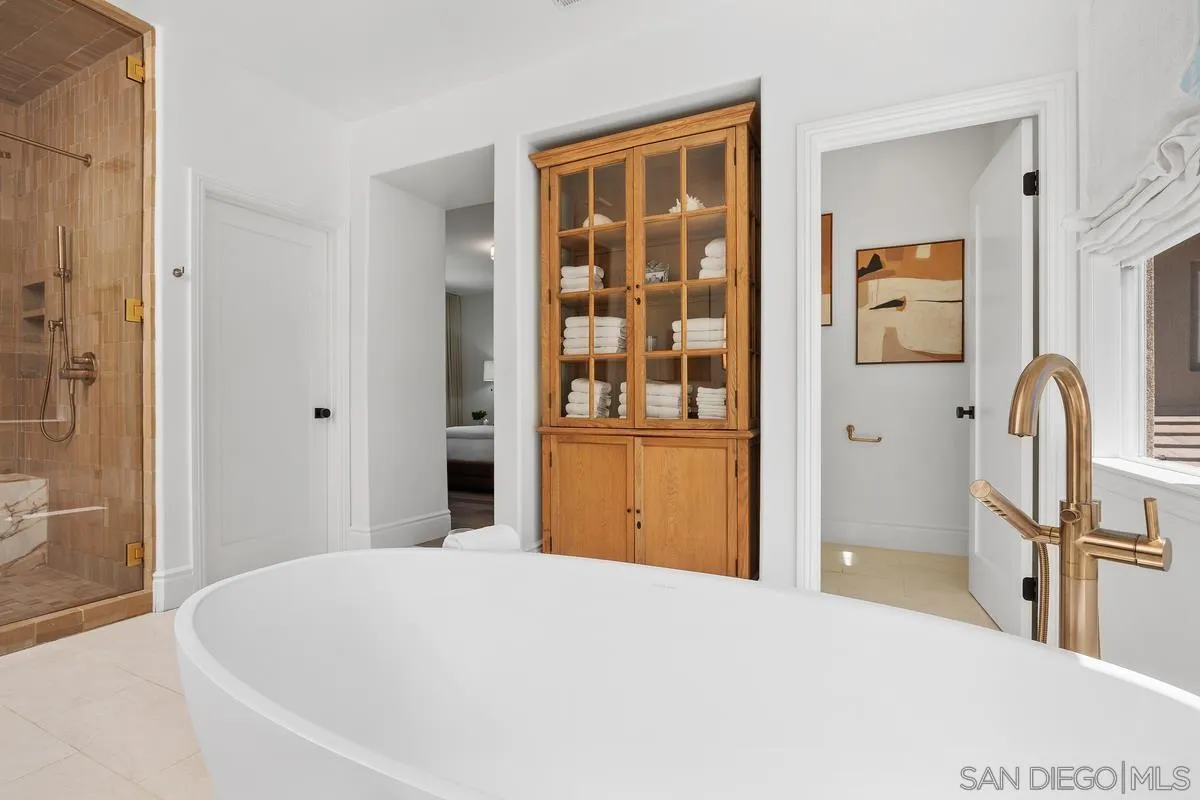 https://cdn.realtyfeed.com/cdn/127/260005515/1130d2c118bceca2ab0dd63ed0911662.webp