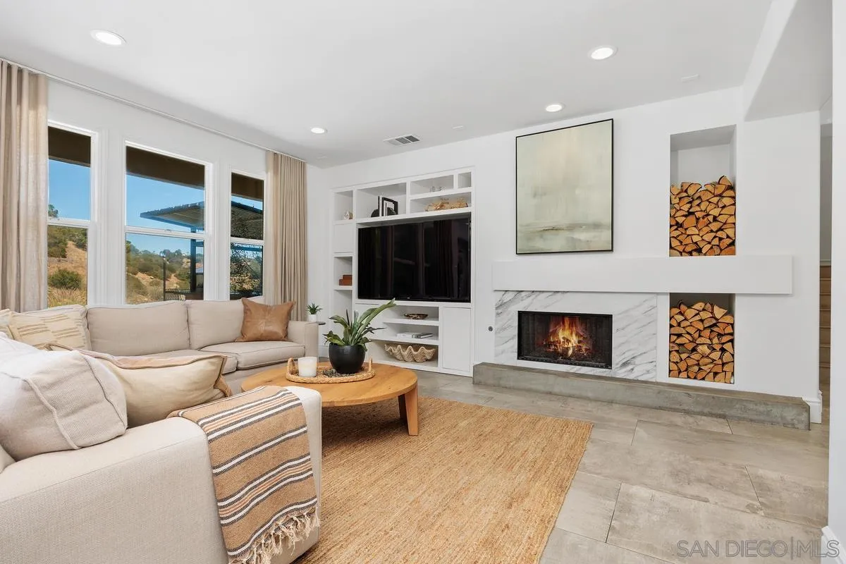 https://cdn.realtyfeed.com/cdn/127/260005515/70682bebb1f193577ad2dd1f4c530ace.webp