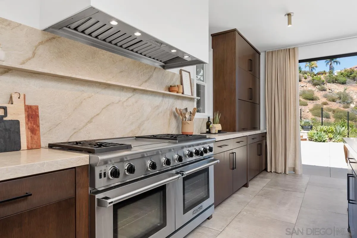 https://cdn.realtyfeed.com/cdn/127/260005515/8169139b105bac8eaa7d6579704adc64.webp
