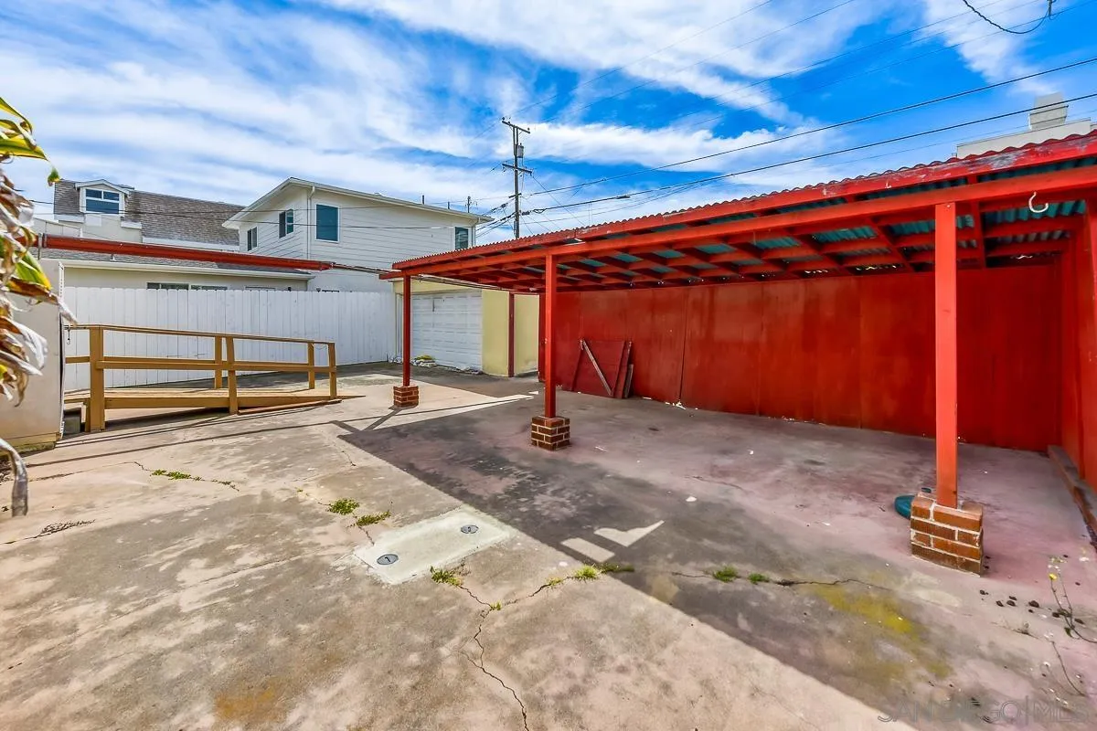 https://cdn.realtyfeed.com/cdn/127/260005516/1c2e9a5d1133e0b8cdd4465c649c7207.webp