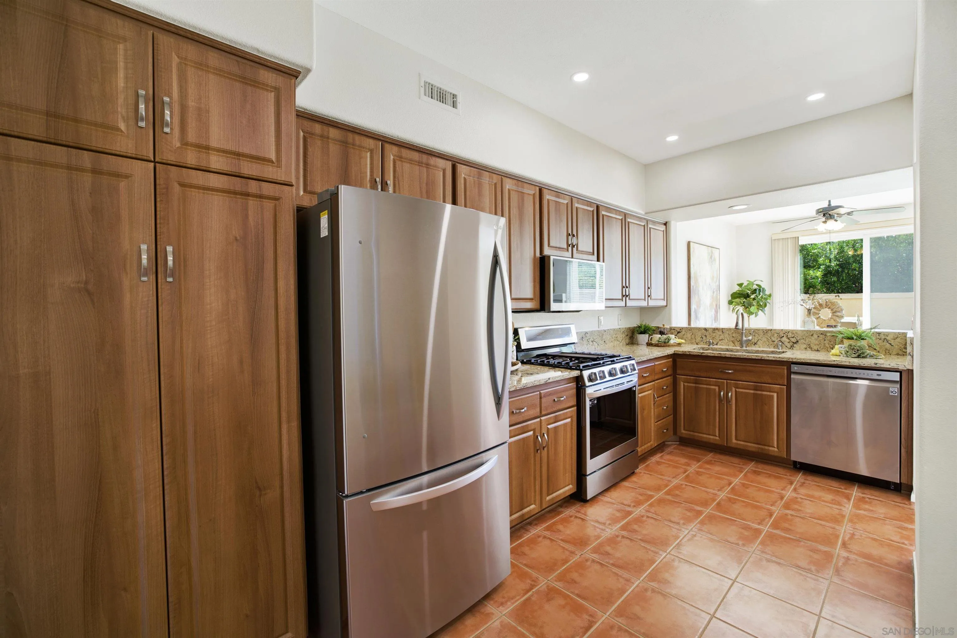 Photo #8: 260005519 Listing: Photo #8