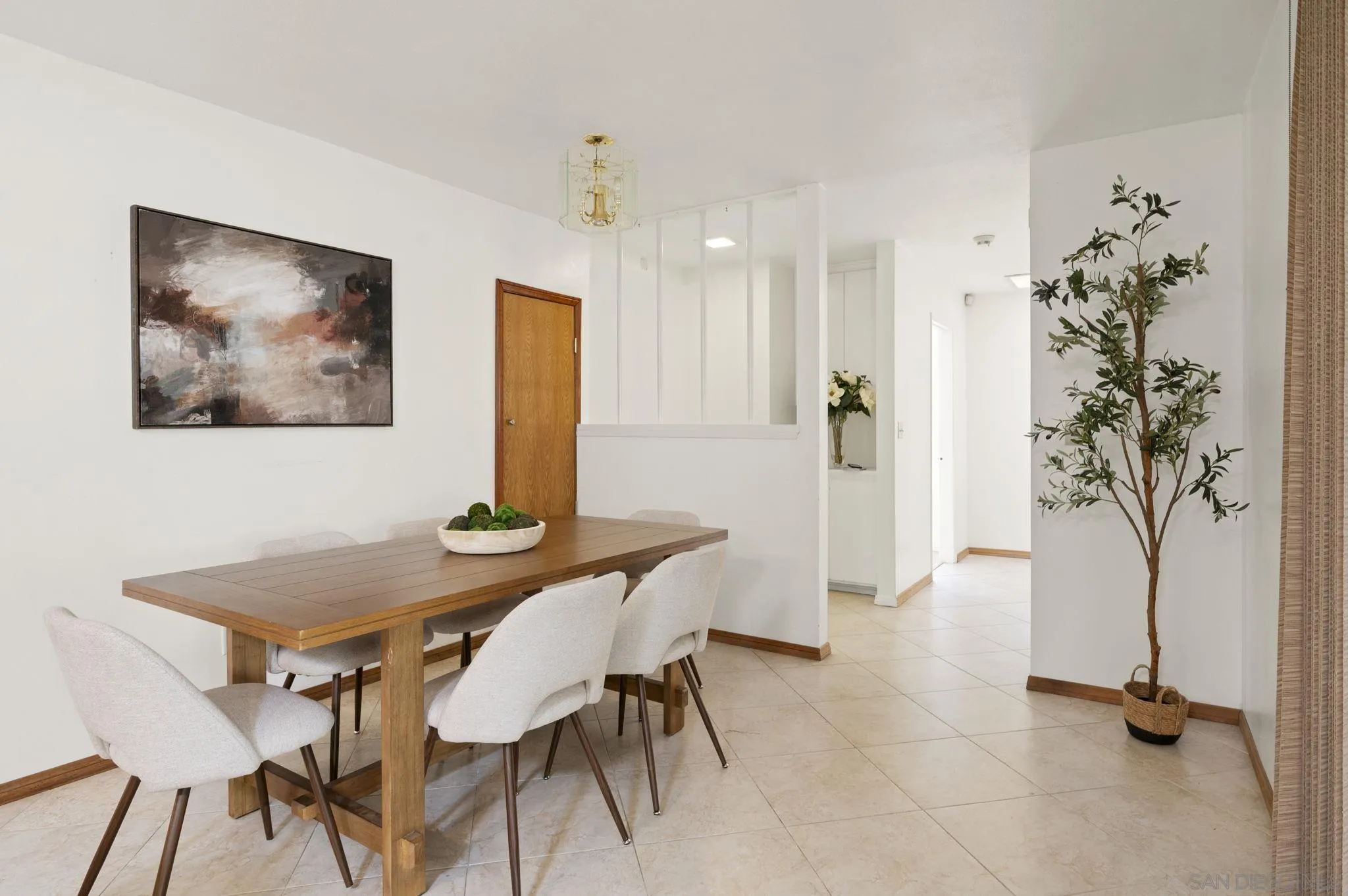 https://cdn.realtyfeed.com/cdn/127/260005534/28ee6b3c42b8797b812ef924c6a57065.webp