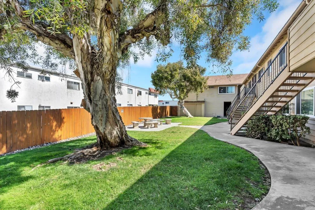https://cdn.realtyfeed.com/cdn/127/260005537/229982cd2874ed065b6359a34e4a0e5d.webp