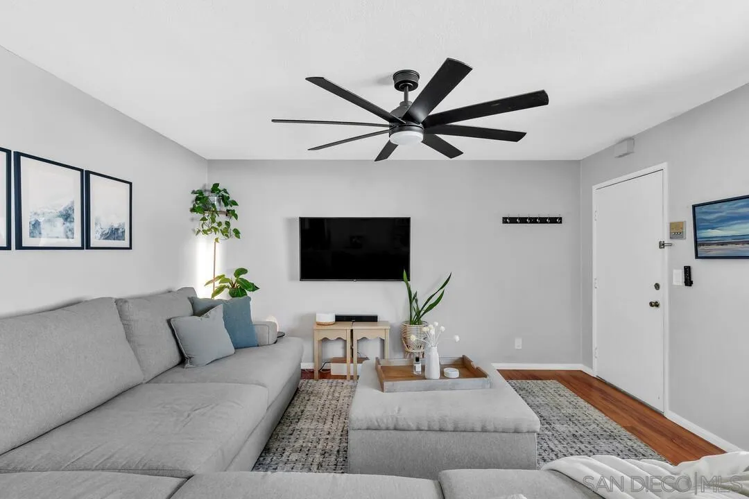 https://cdn.realtyfeed.com/cdn/127/260005537/8f9e6a26080df18fa43817959d72be3c.webp