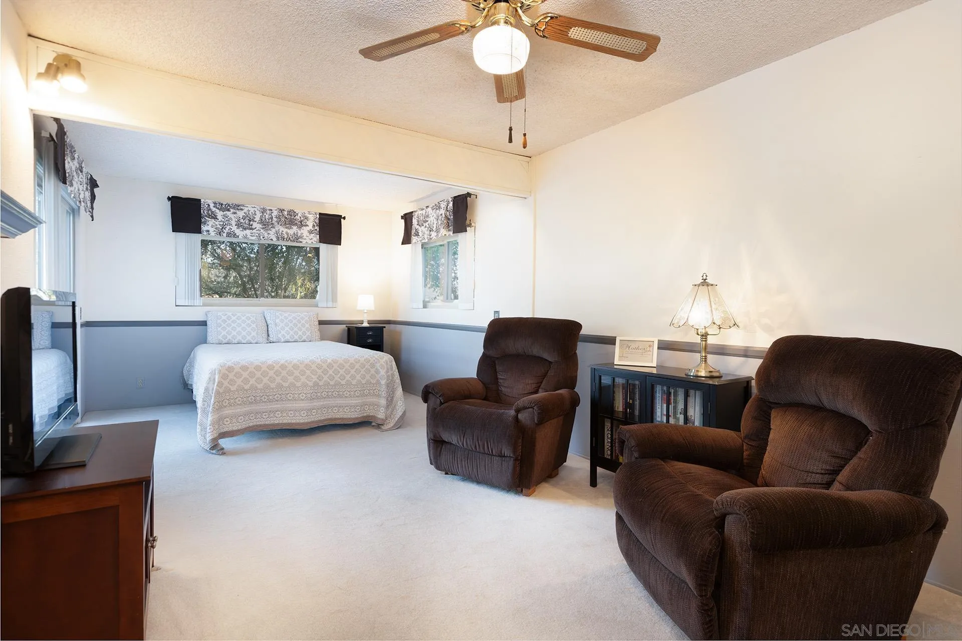https://cdn.realtyfeed.com/cdn/127/260005538/560a35d631a03723527662aa69b70e46.webp