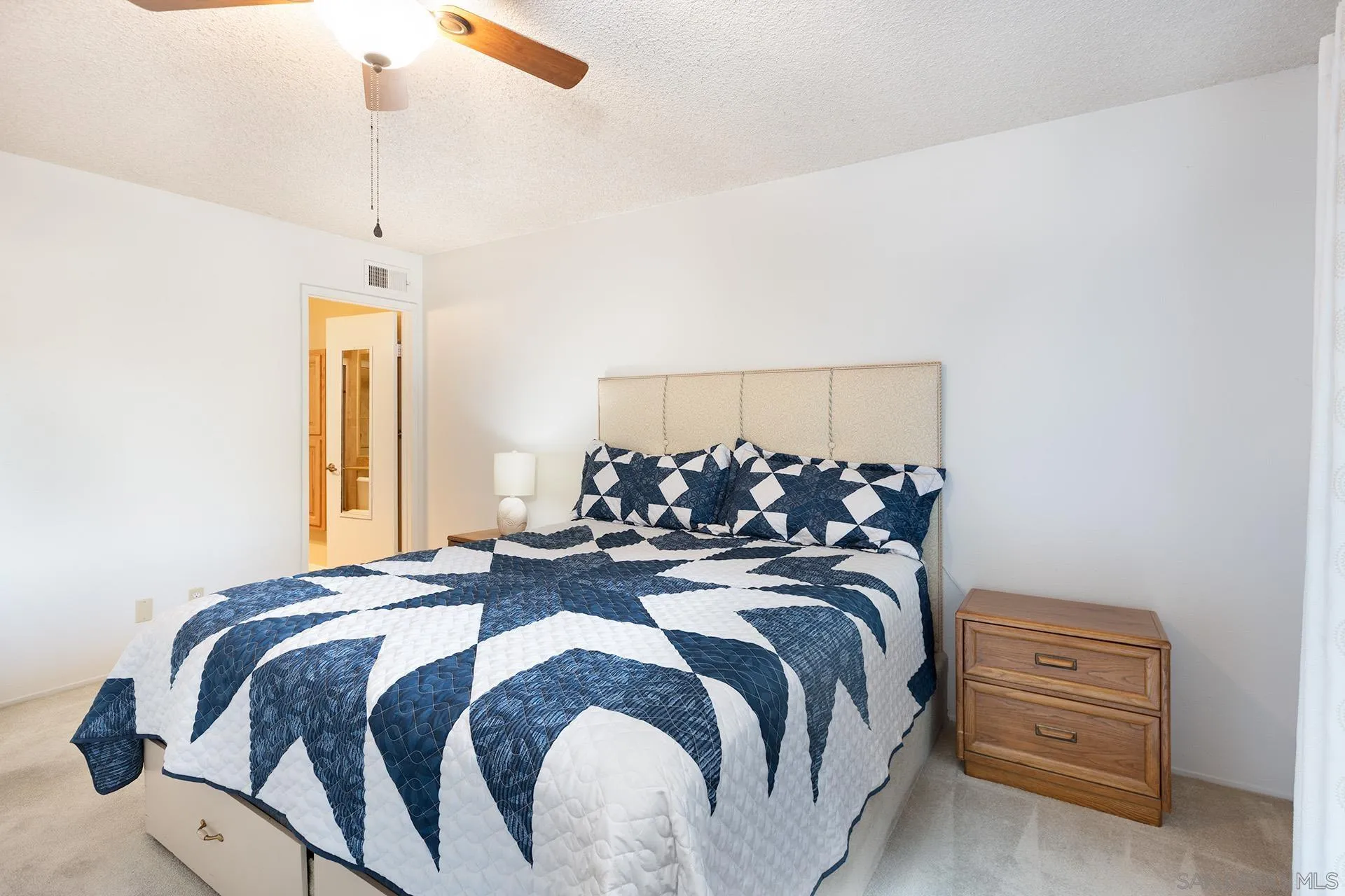 https://cdn.realtyfeed.com/cdn/127/260005538/6ca24b2407312c4277a0a99e0fc03c9a.webp