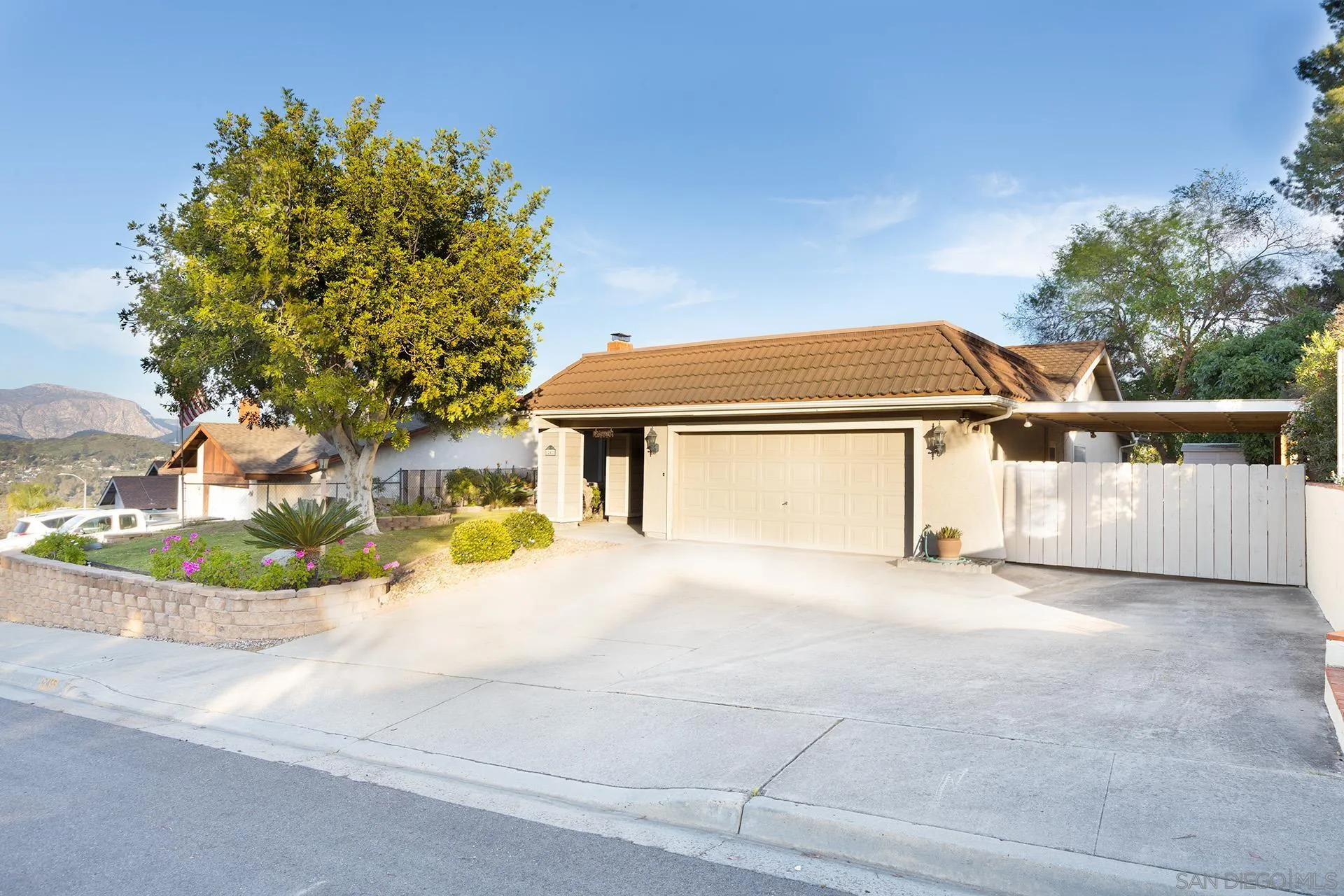 https://cdn.realtyfeed.com/cdn/127/260005538/785995bb683a12d5d46a47f0f25508d5.webp