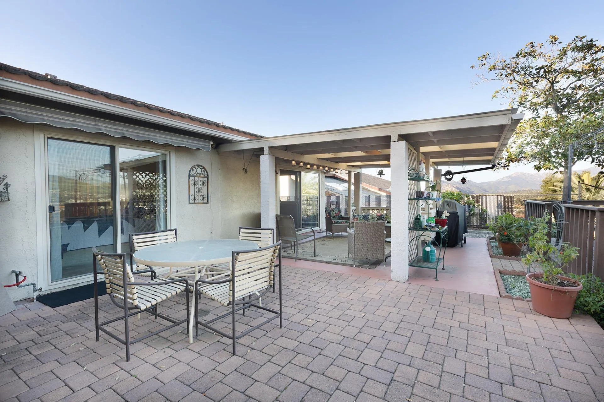 https://cdn.realtyfeed.com/cdn/127/260005538/aade8e206765497f843c8744de448c79.webp