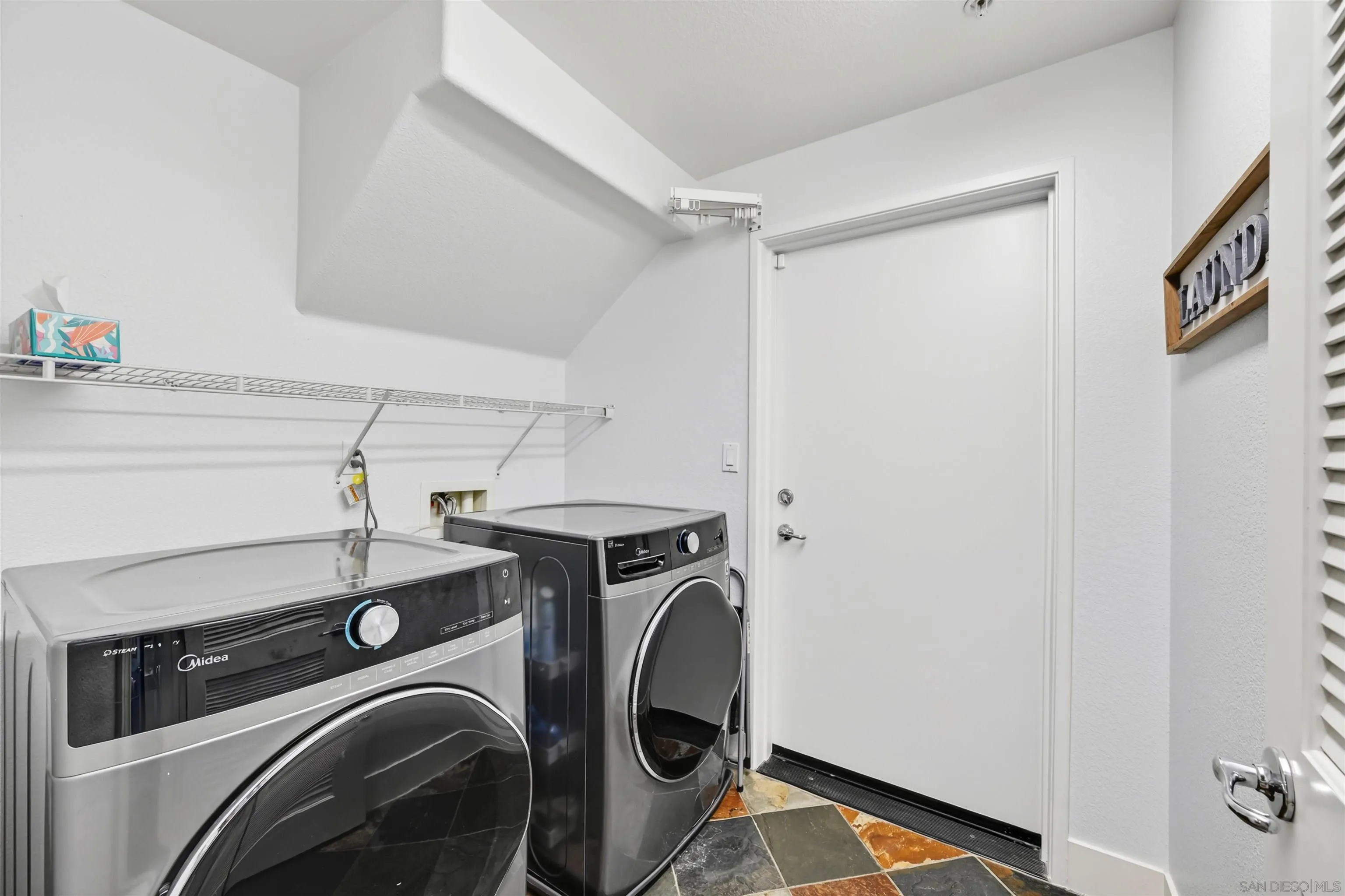 Photo #21: 260005541 Listing: Photo #21