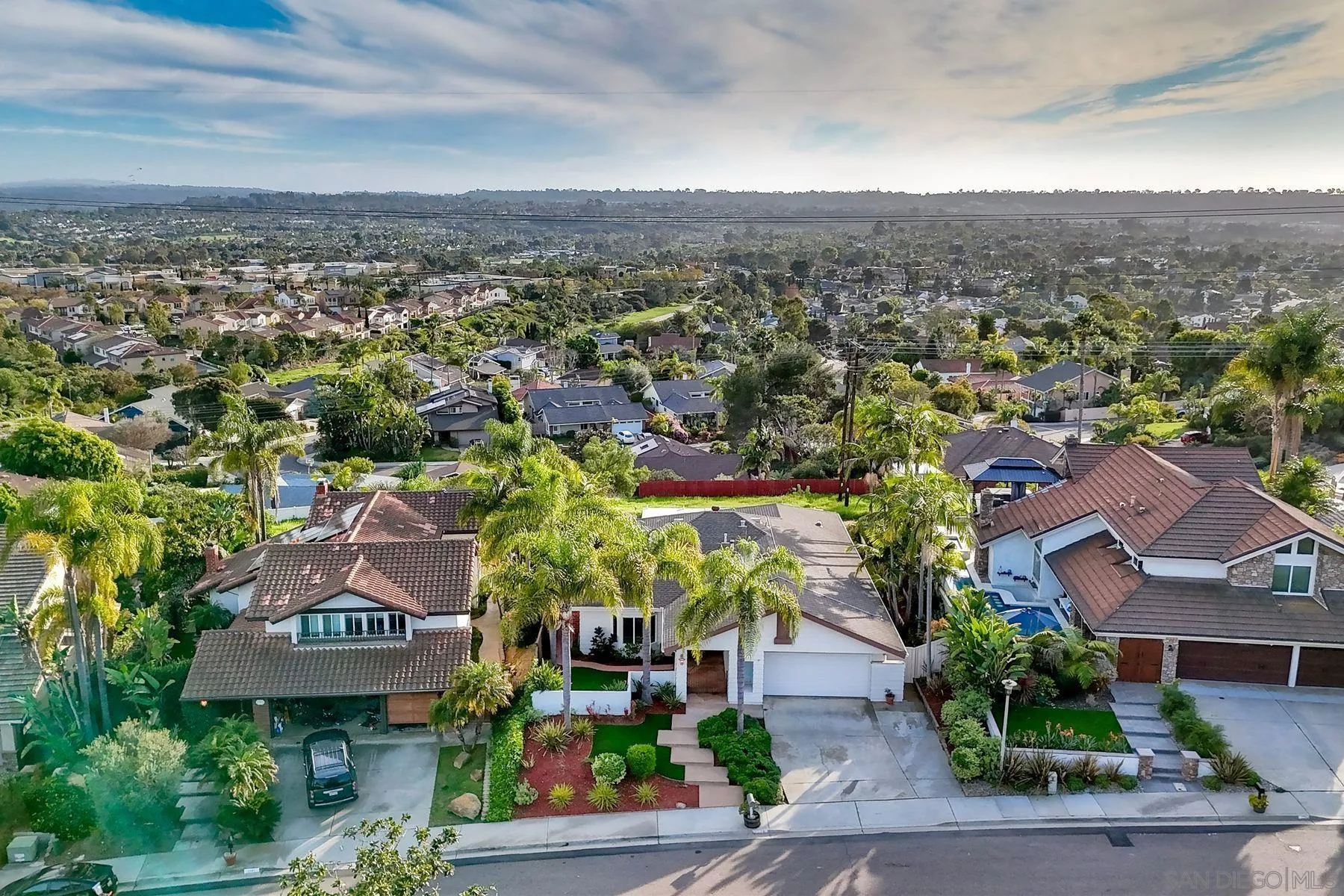 https://cdn.realtyfeed.com/cdn/127/260005544/27f2b94f9dd903d3590e03f3ab692a7c.webp