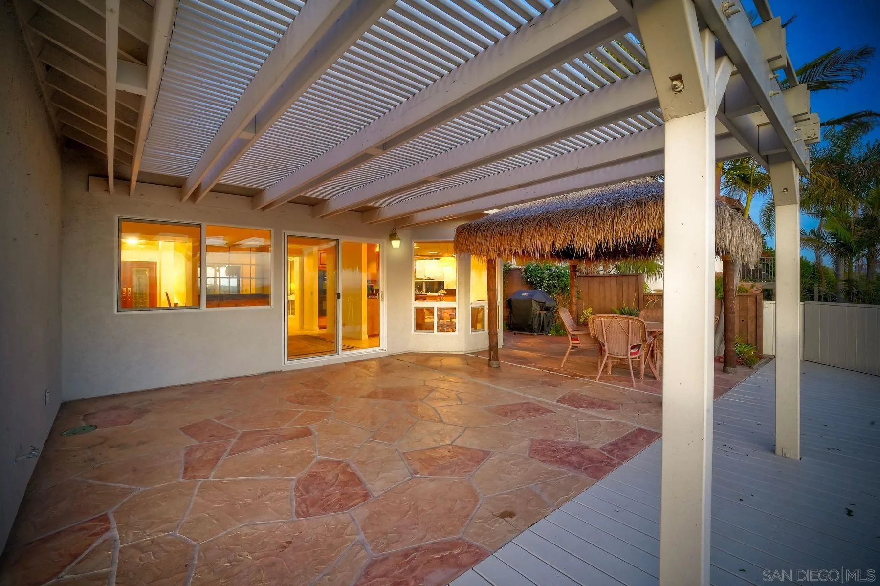 https://cdn.realtyfeed.com/cdn/127/260005544/ae0bbc0b9926344b1820ab0f604d7be0.webp