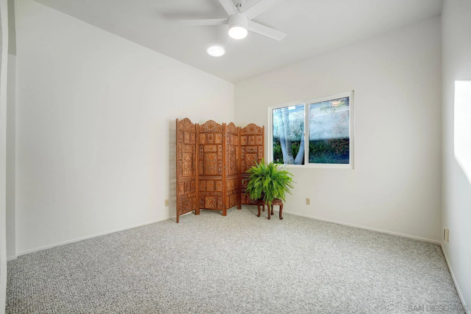 https://cdn.realtyfeed.com/cdn/127/260005544/f55d98874ac4975ca9ad7582c195eeb9.webp