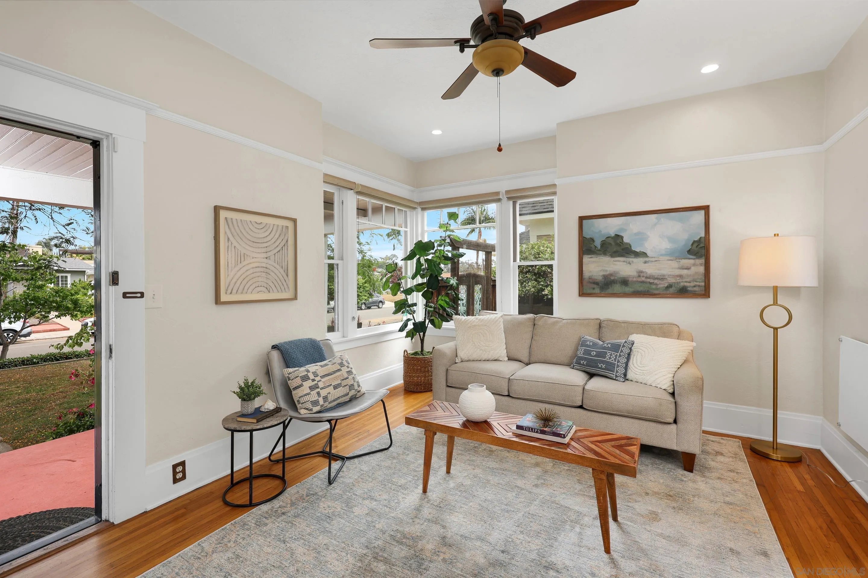 https://cdn.realtyfeed.com/cdn/127/260005546/5dd7929229343967f2969f597320fd53.webp