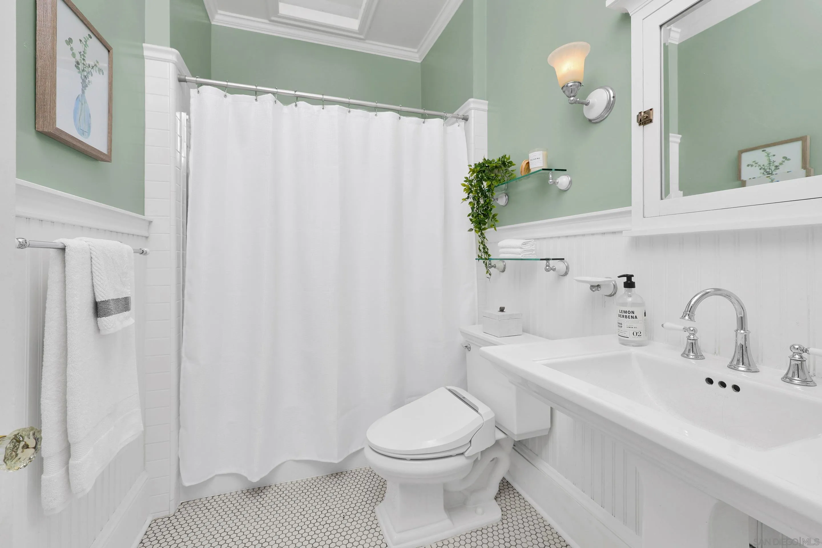 https://cdn.realtyfeed.com/cdn/127/260005546/686c65c1f05d5cb0933074e79e419514.webp