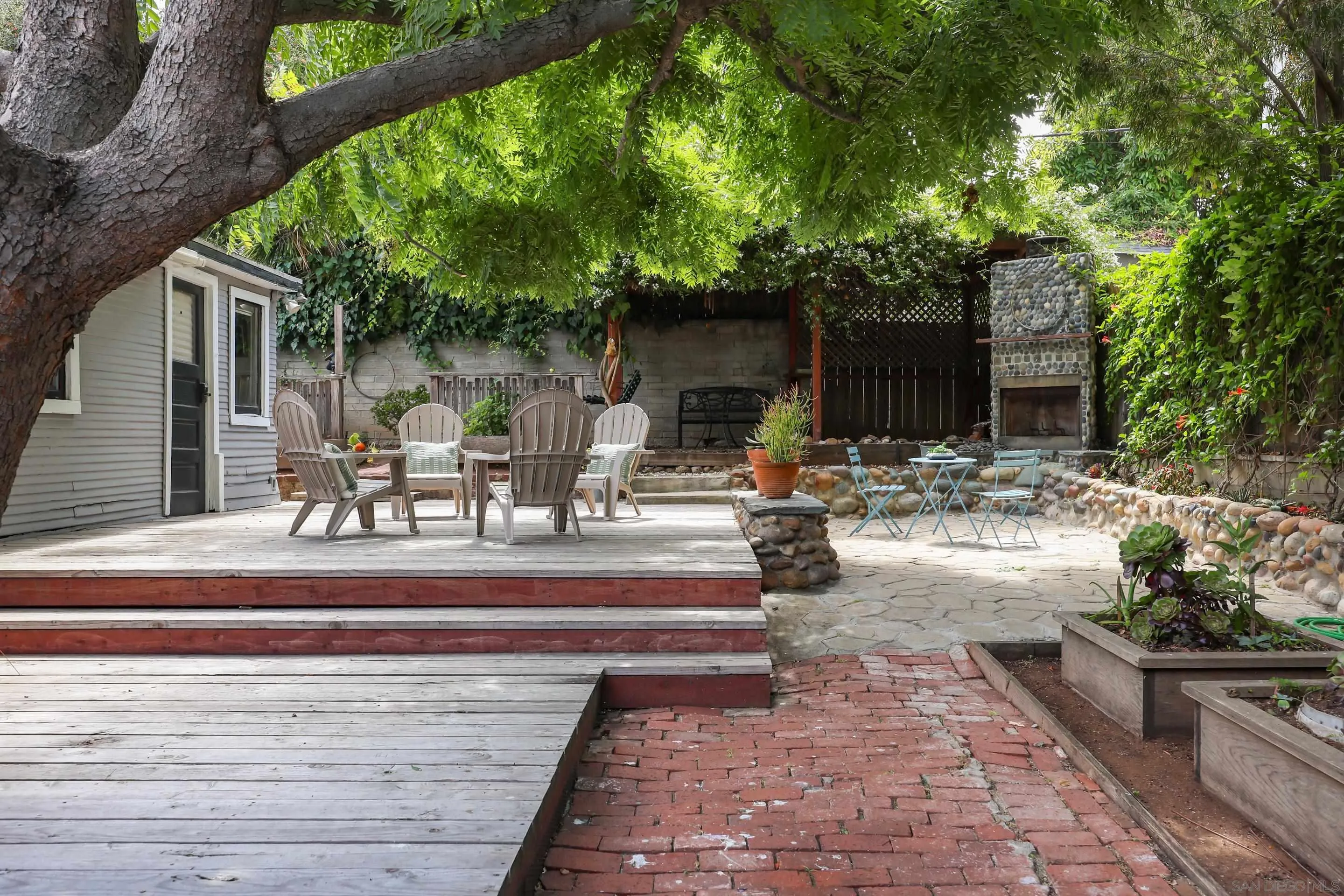 https://cdn.realtyfeed.com/cdn/127/260005546/adadd9a97797d11767876419882ebcd0.webp