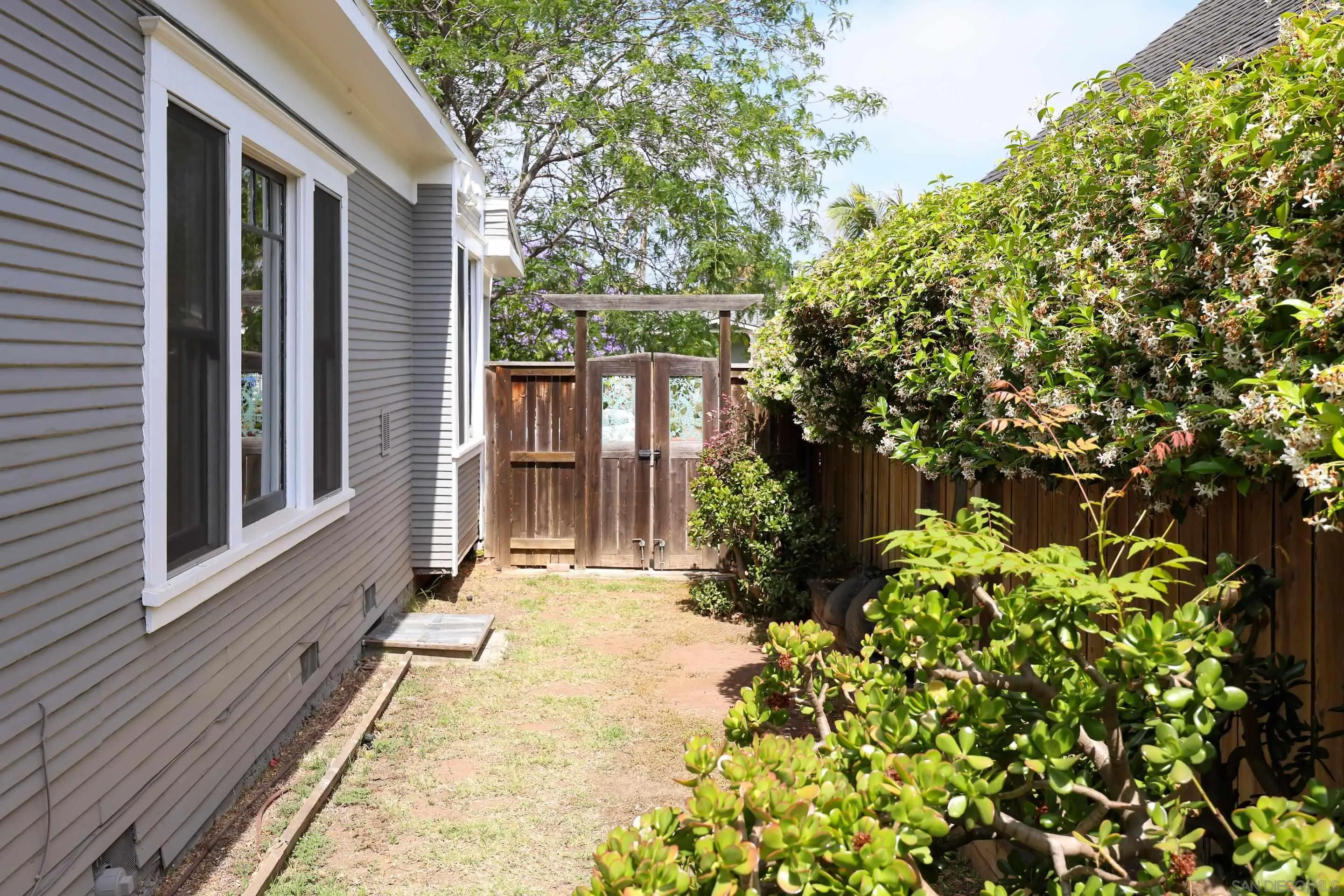 https://cdn.realtyfeed.com/cdn/127/260005546/b1a7255c0f7c811d67a2d6cf57941031.webp