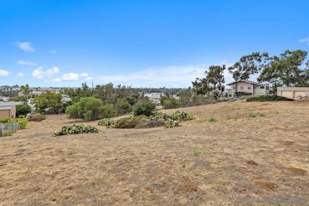 https://cdn.realtyfeed.com/cdn/127/260005550/38377b3cae50280278a9d8ae3656075a.webp